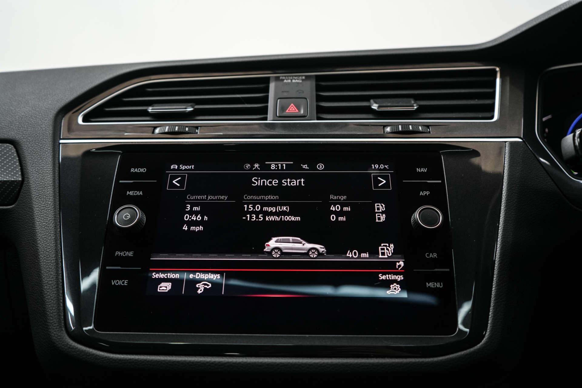 Volkswagen Tiguan view 24