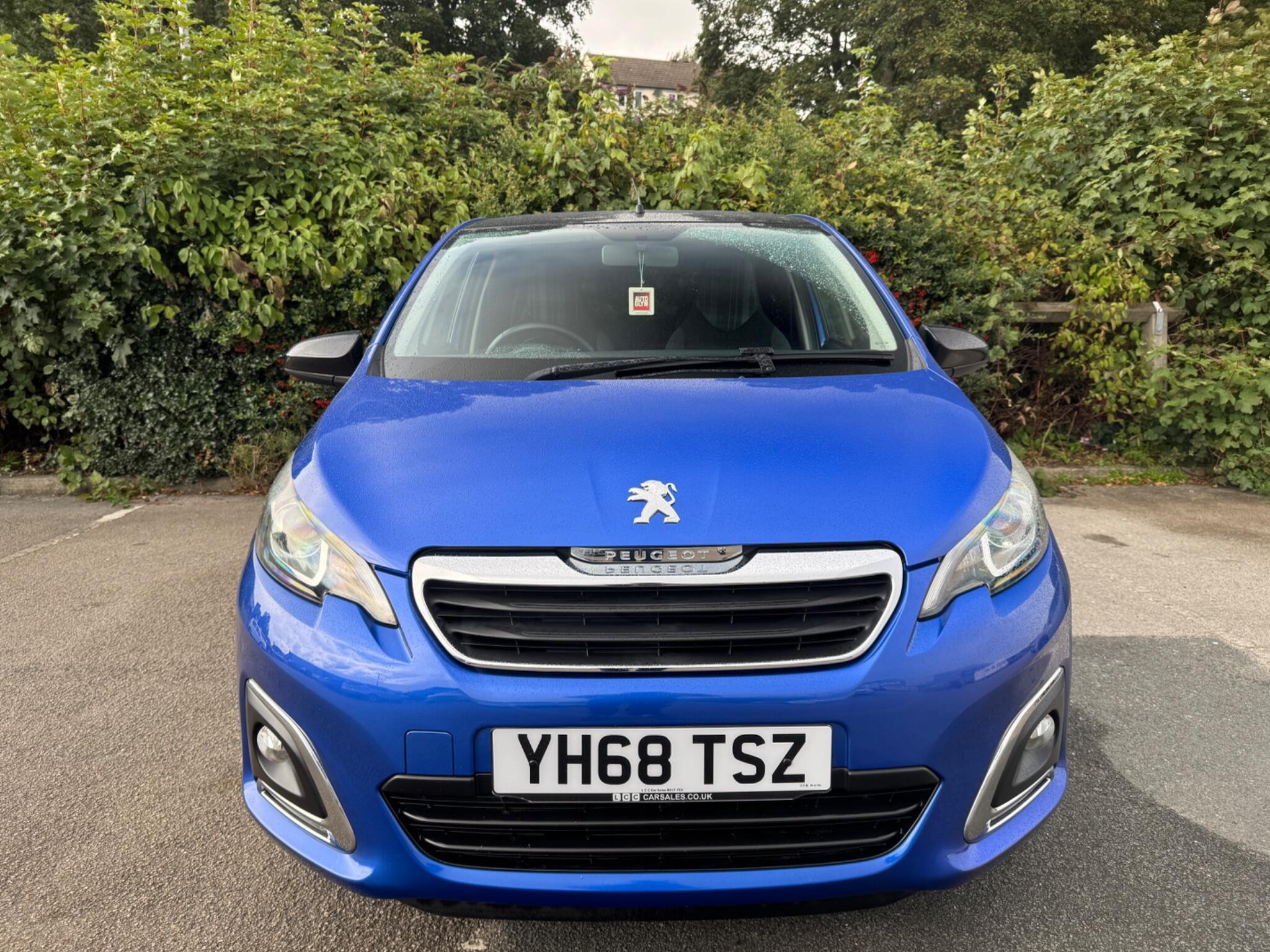 Peugeot 108 view 2
