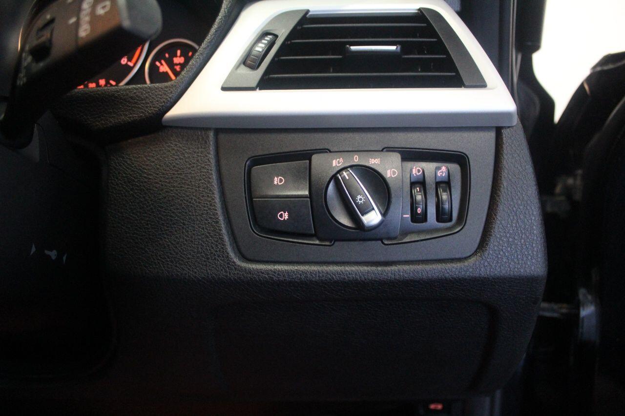 BMW 3 Series view 46