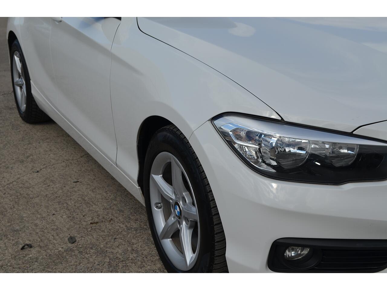 BMW 1 Series view 35
