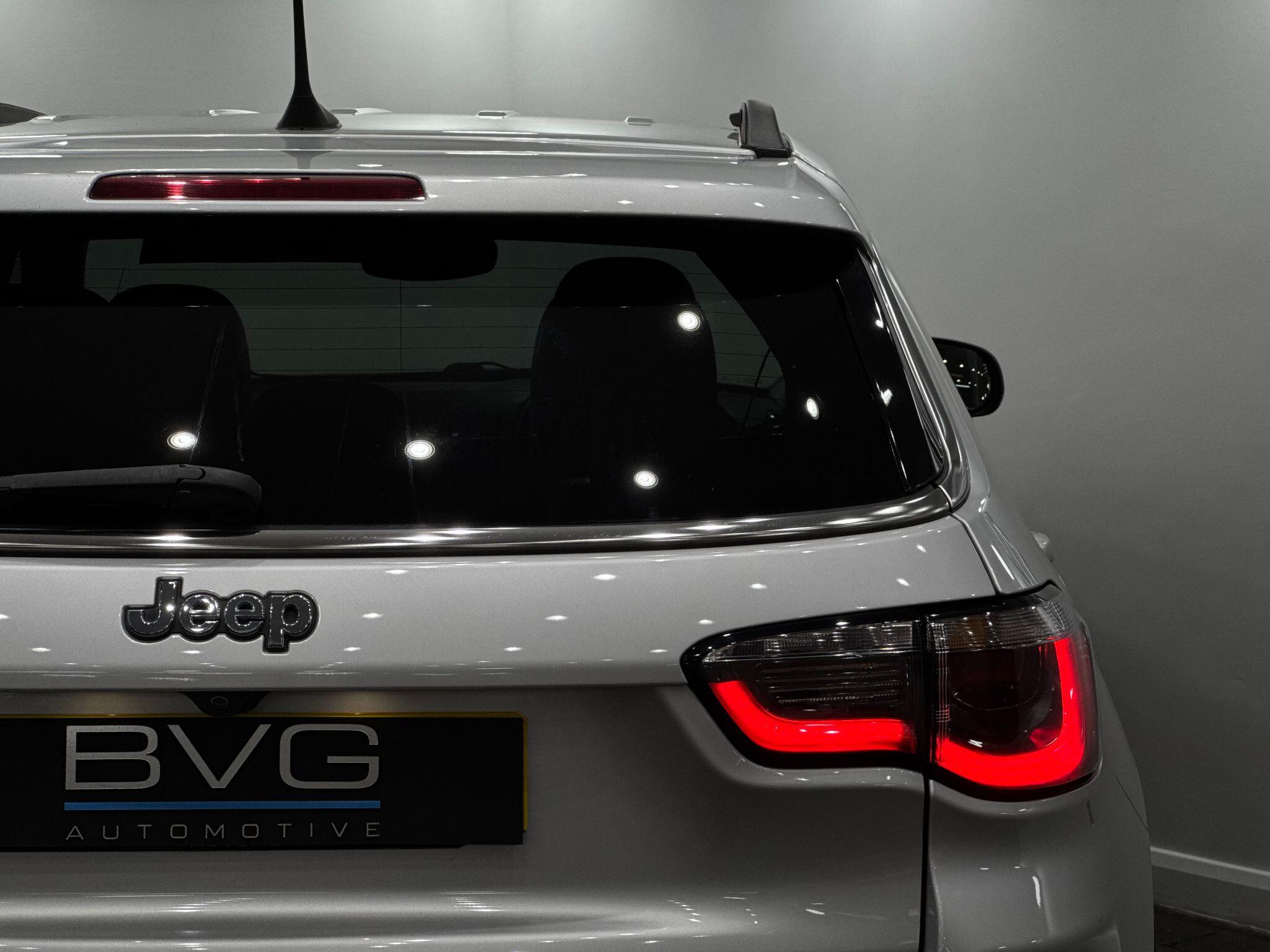 Jeep Compass view 19