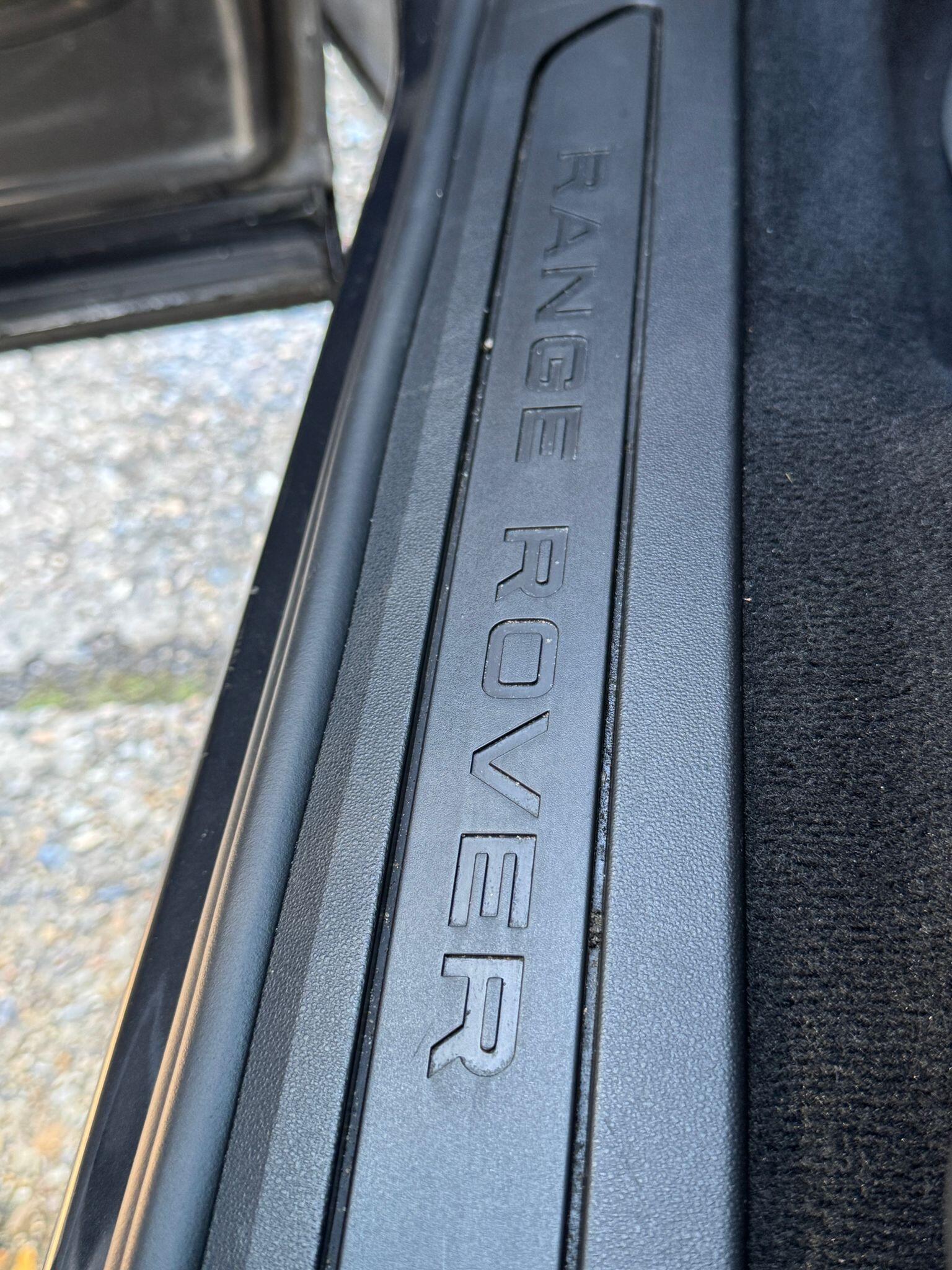 Land Rover Range Rover Evoque view 40