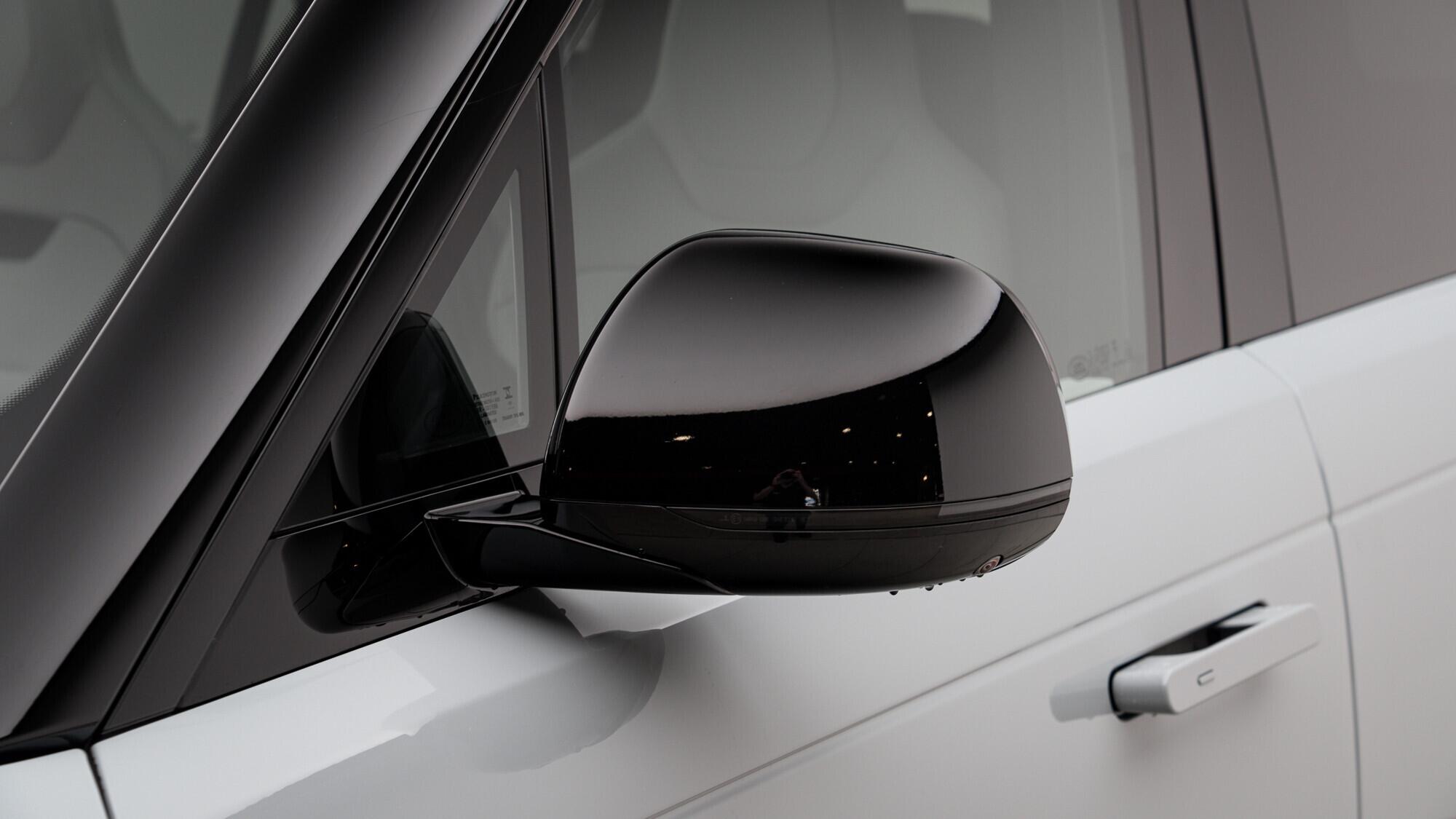 Land Rover Range Rover Sport view 12