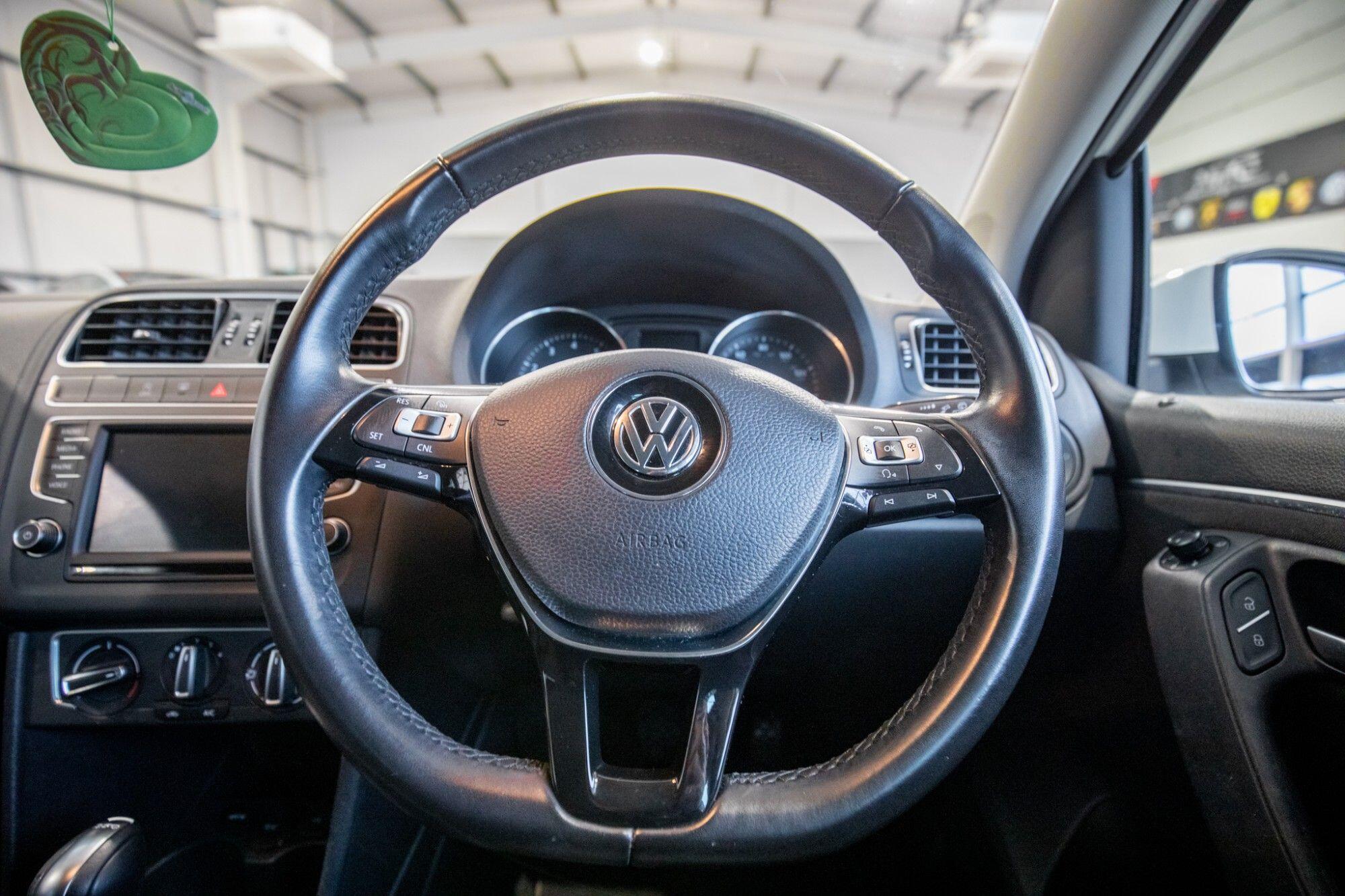 Volkswagen Polo view 21