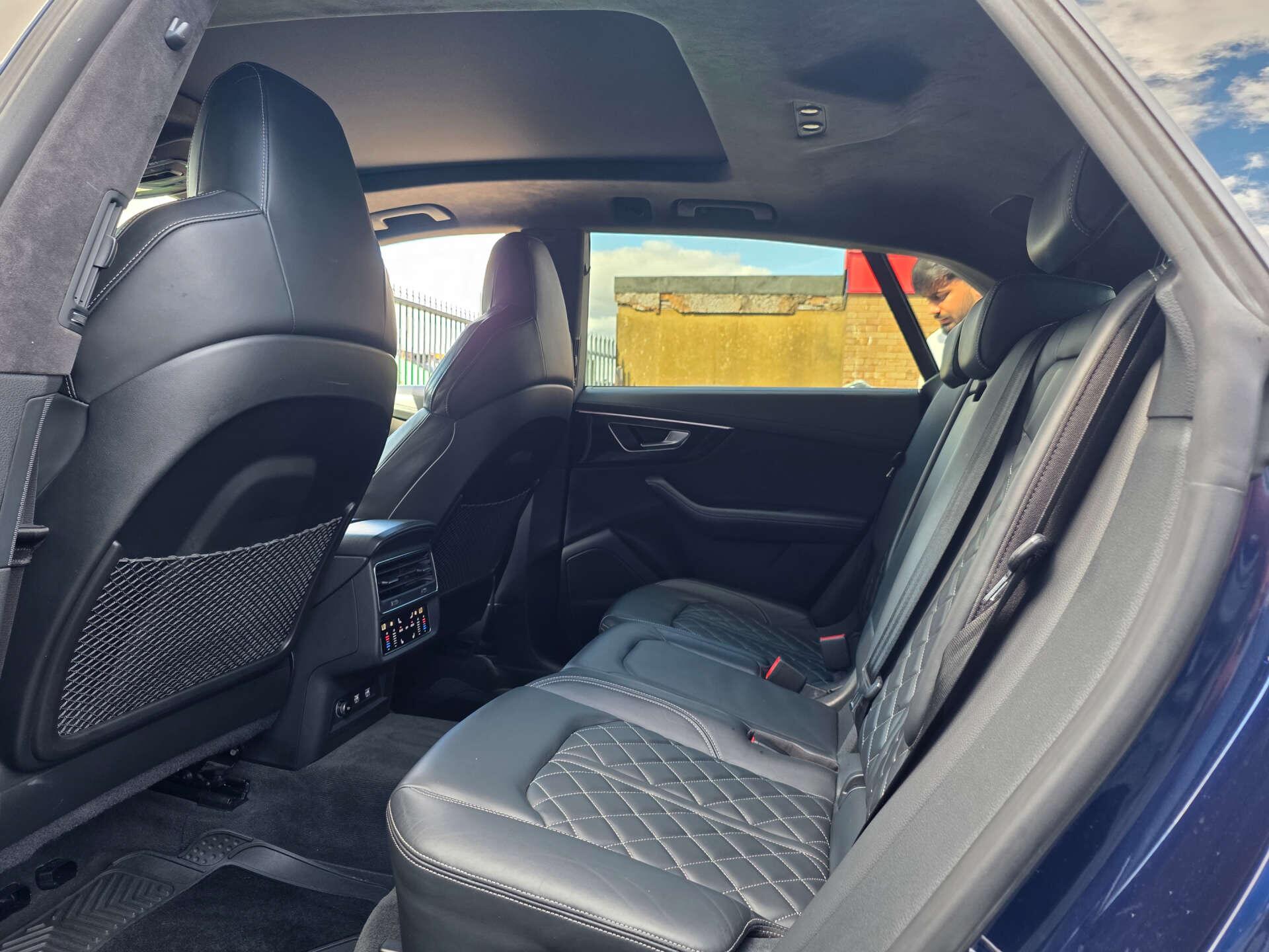 Audi Q8 view 23