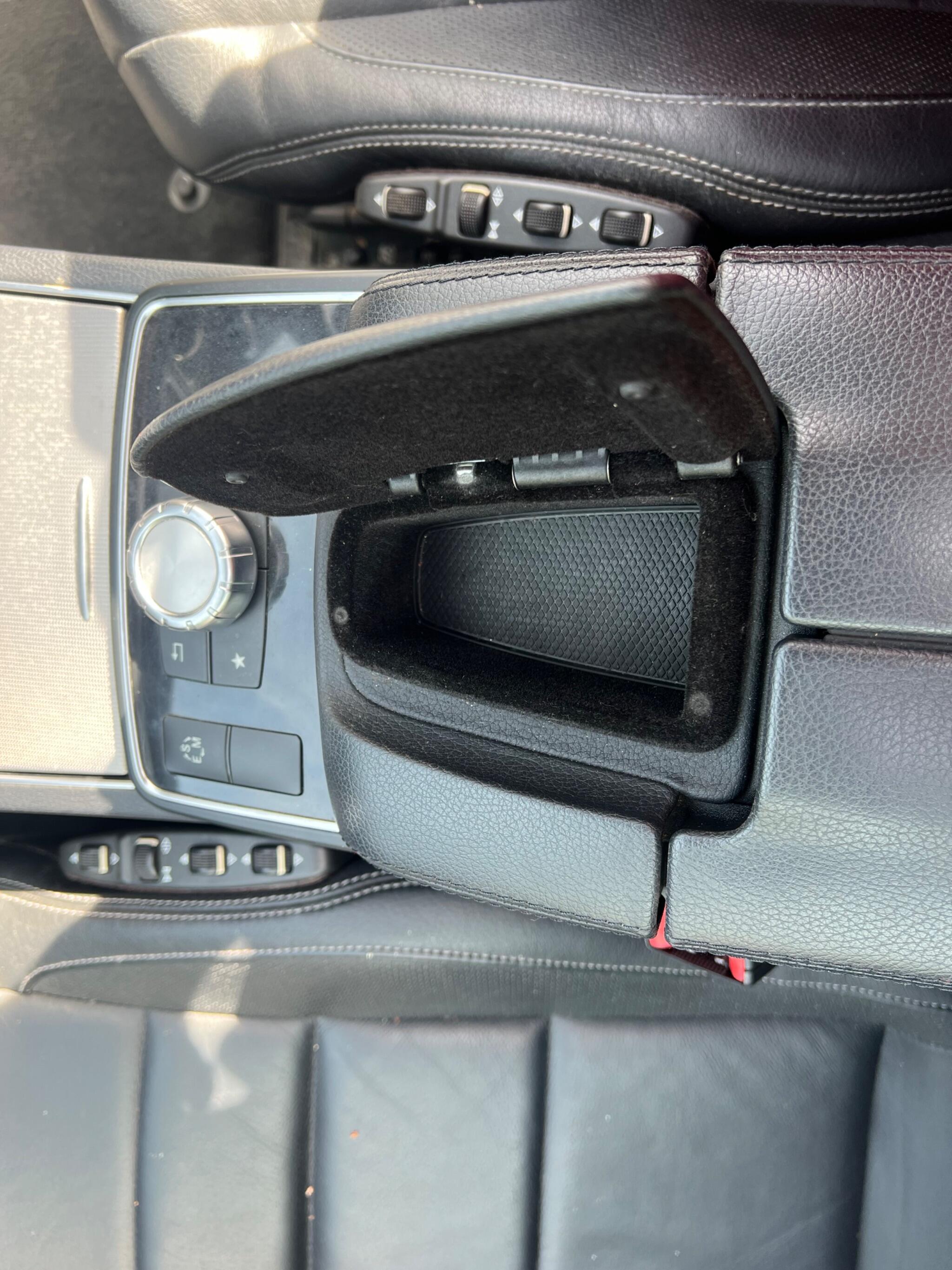 Mercedes-Benz E-Class view 46