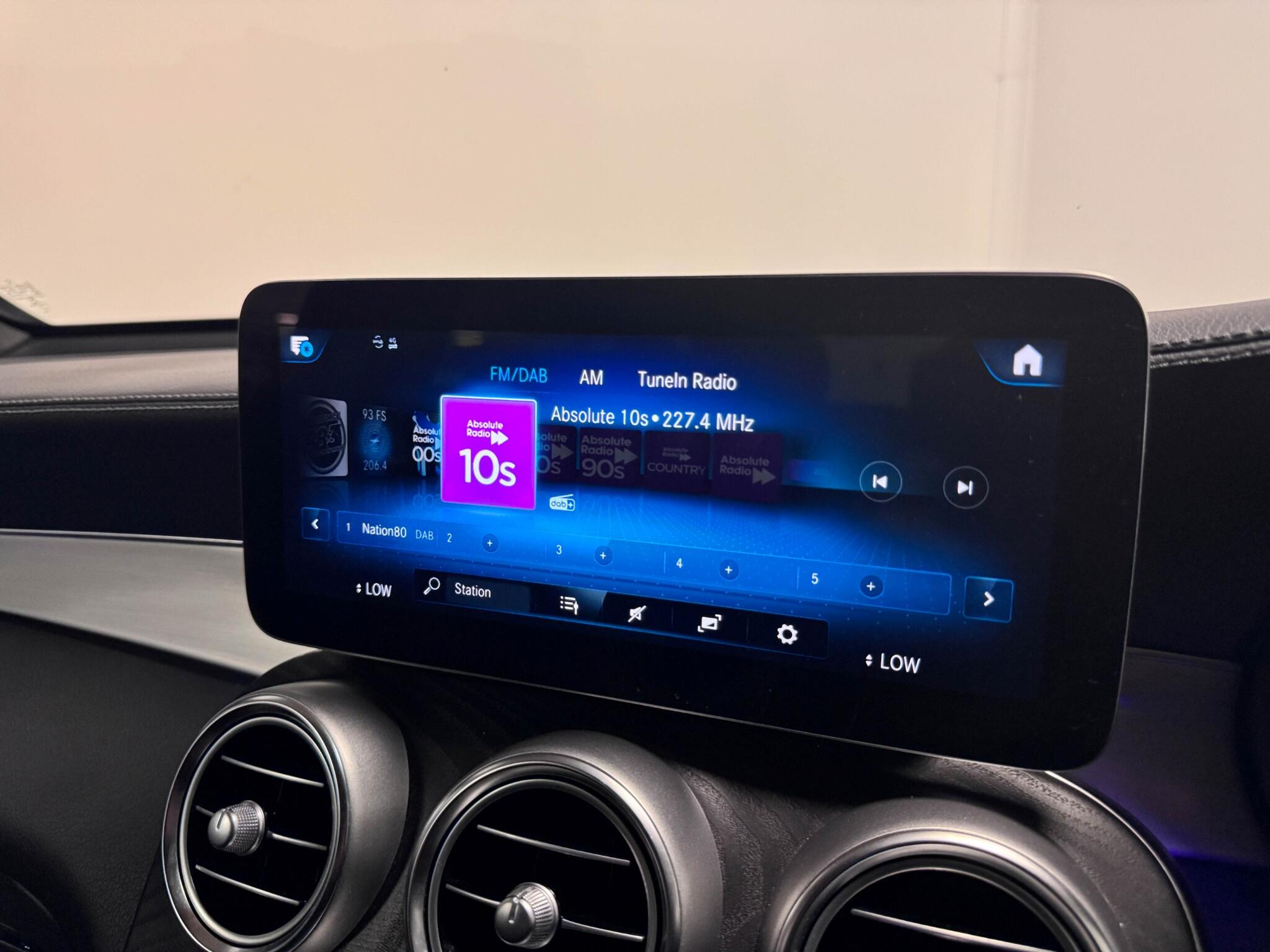 Mercedes-Benz GLC view 44