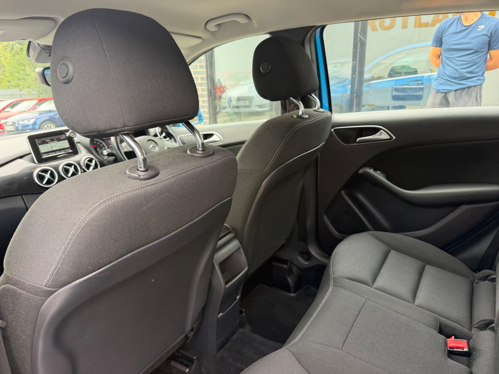 Mercedes-Benz B-Class view 26