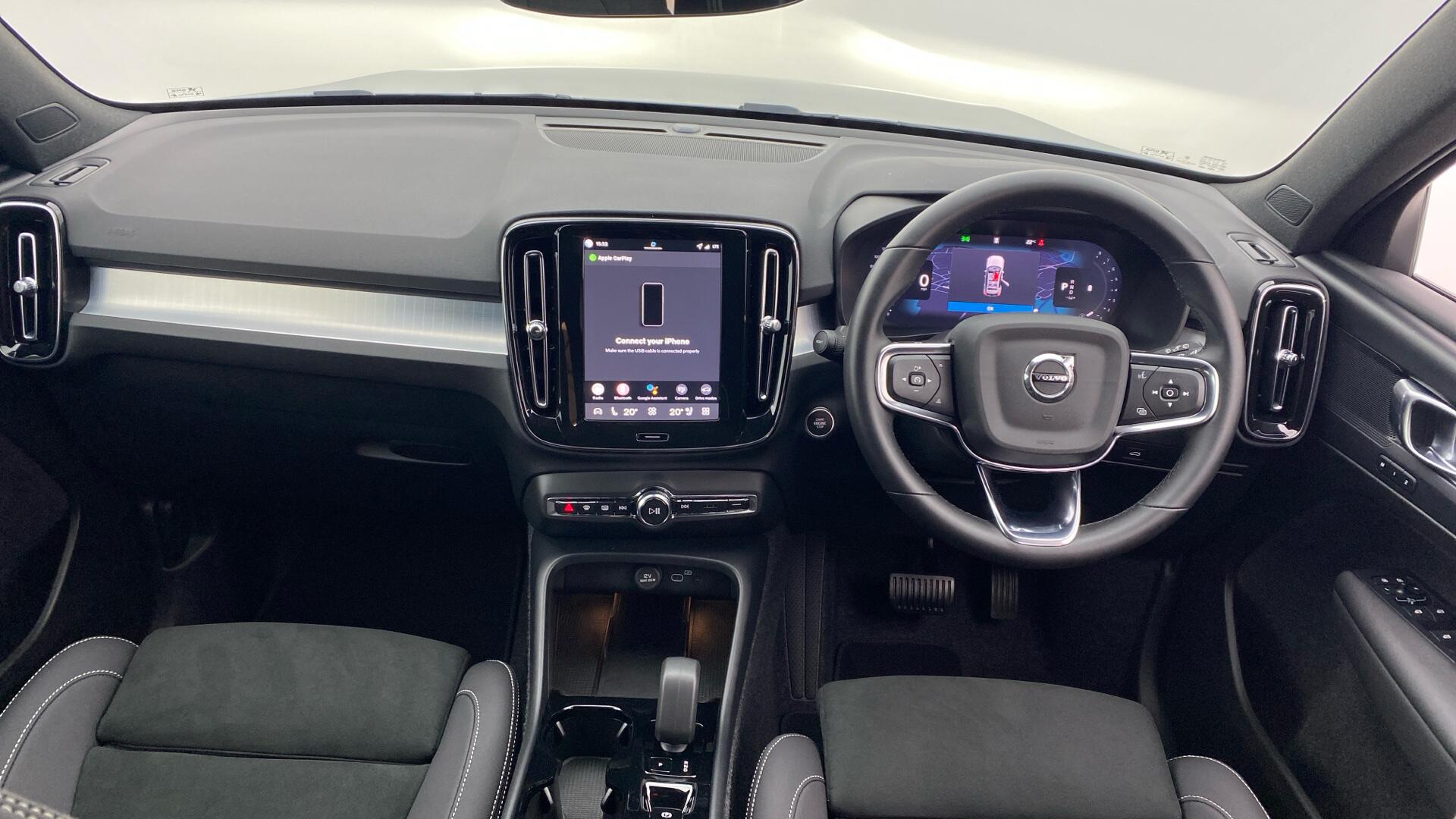Volvo XC40 view 5