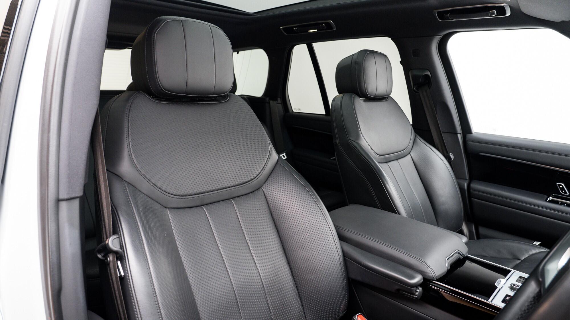 Land Rover Range Rover view 6