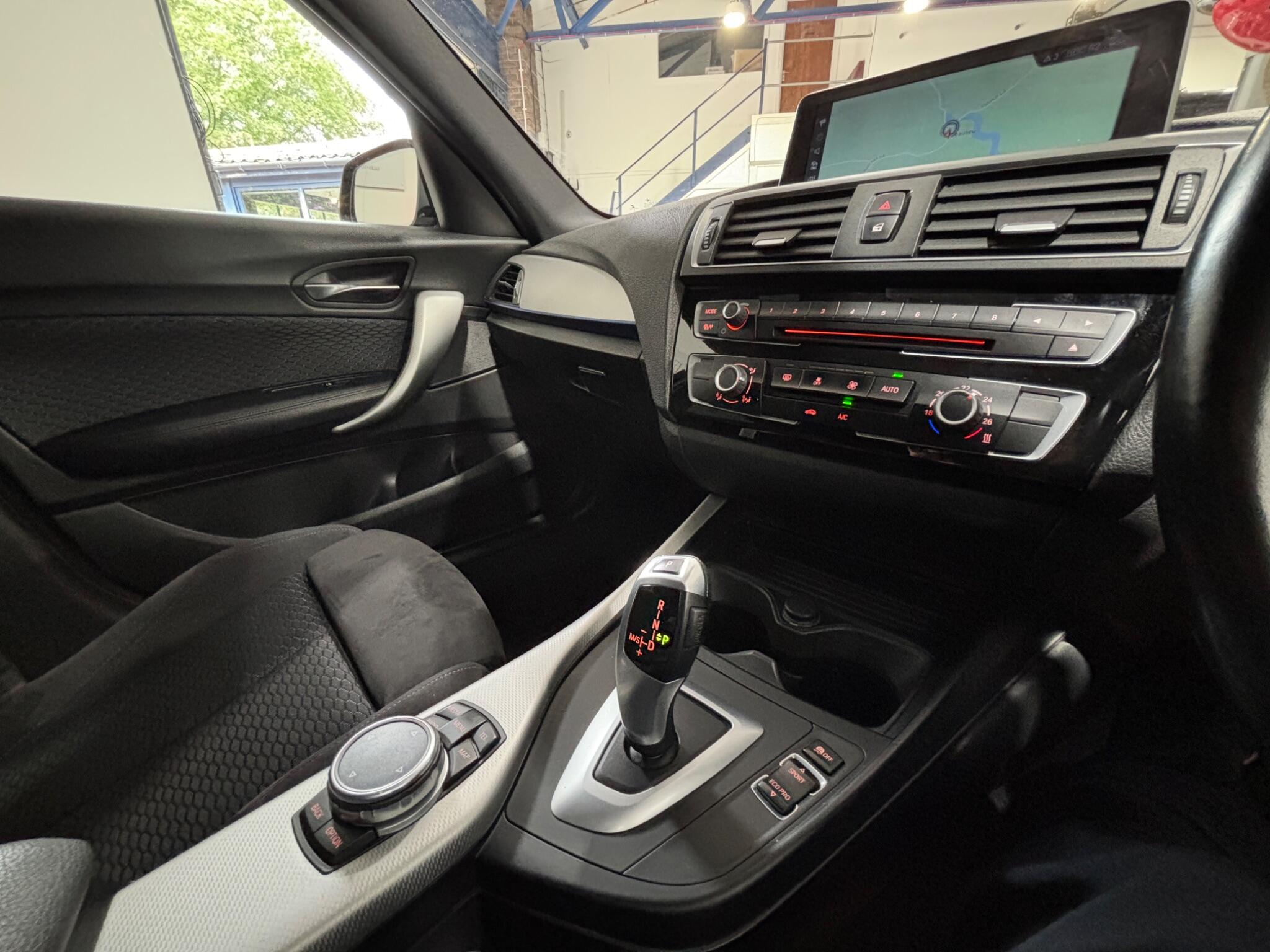 BMW 1 Series view 35