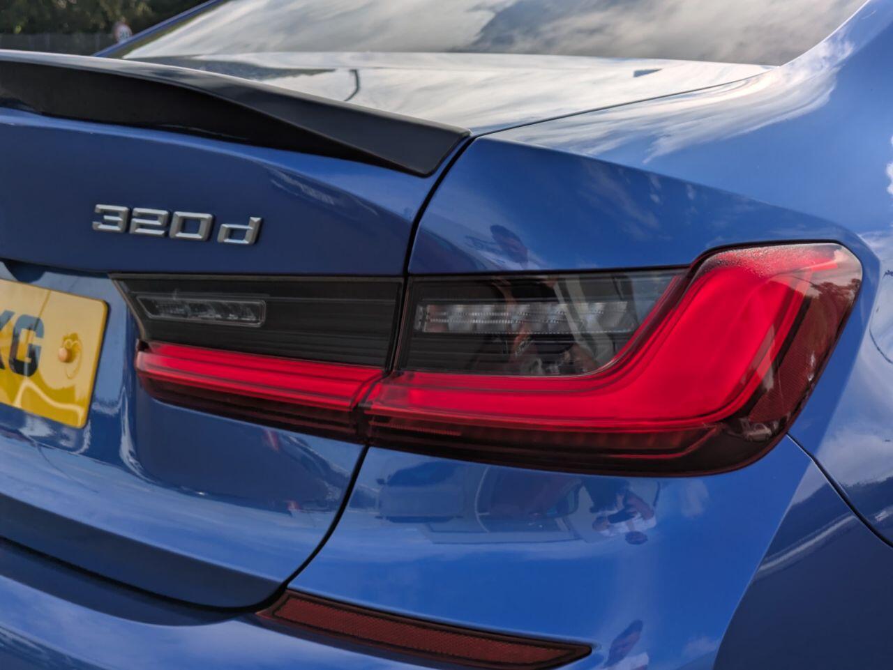 BMW 3 Series view 26