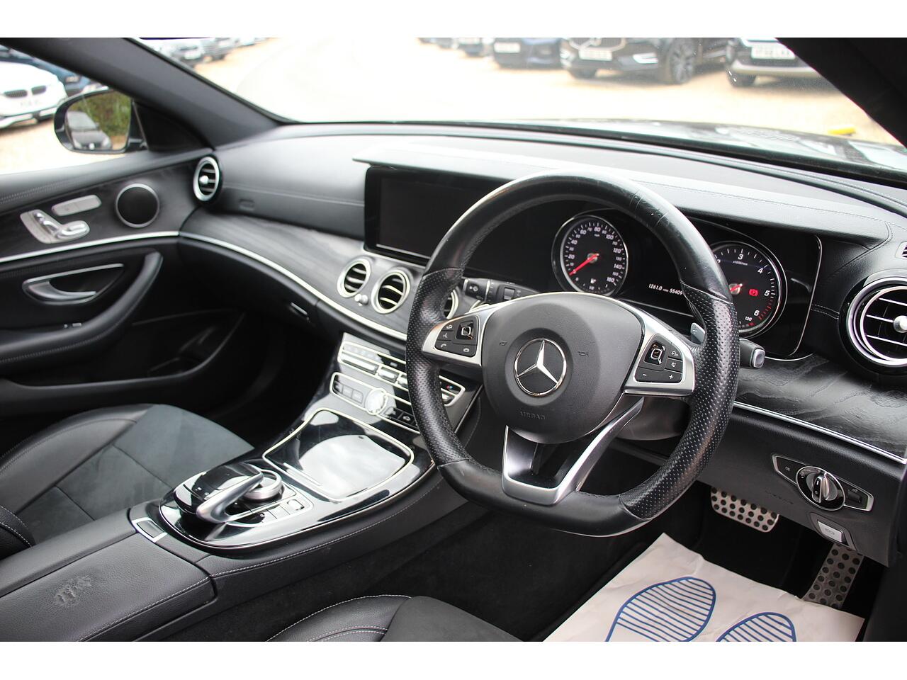 Mercedes-Benz E Class view 13