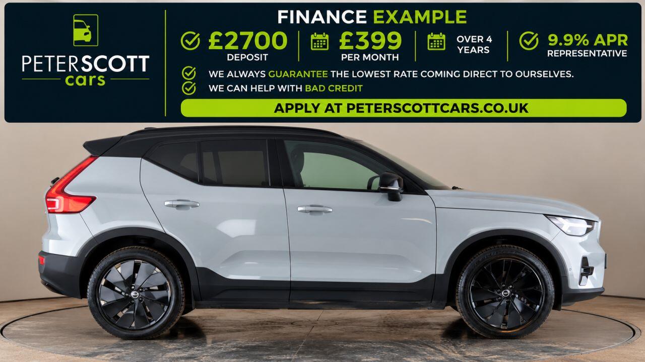 Volvo XC40 view 3
