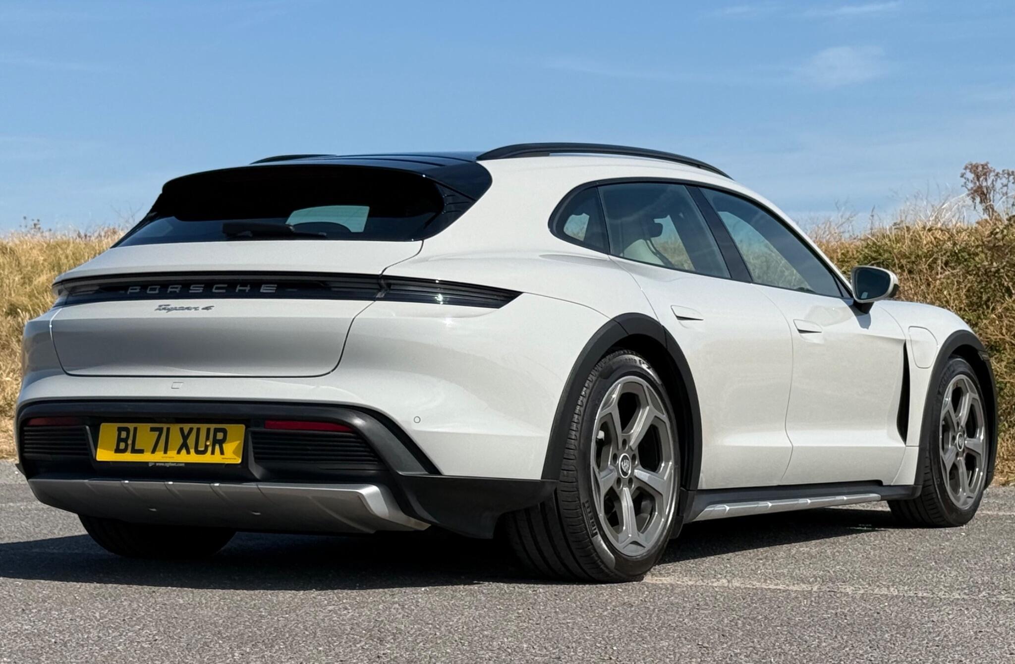 Porsche Taycan view 12