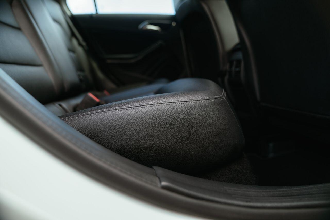 Mercedes-Benz A-Class view 44