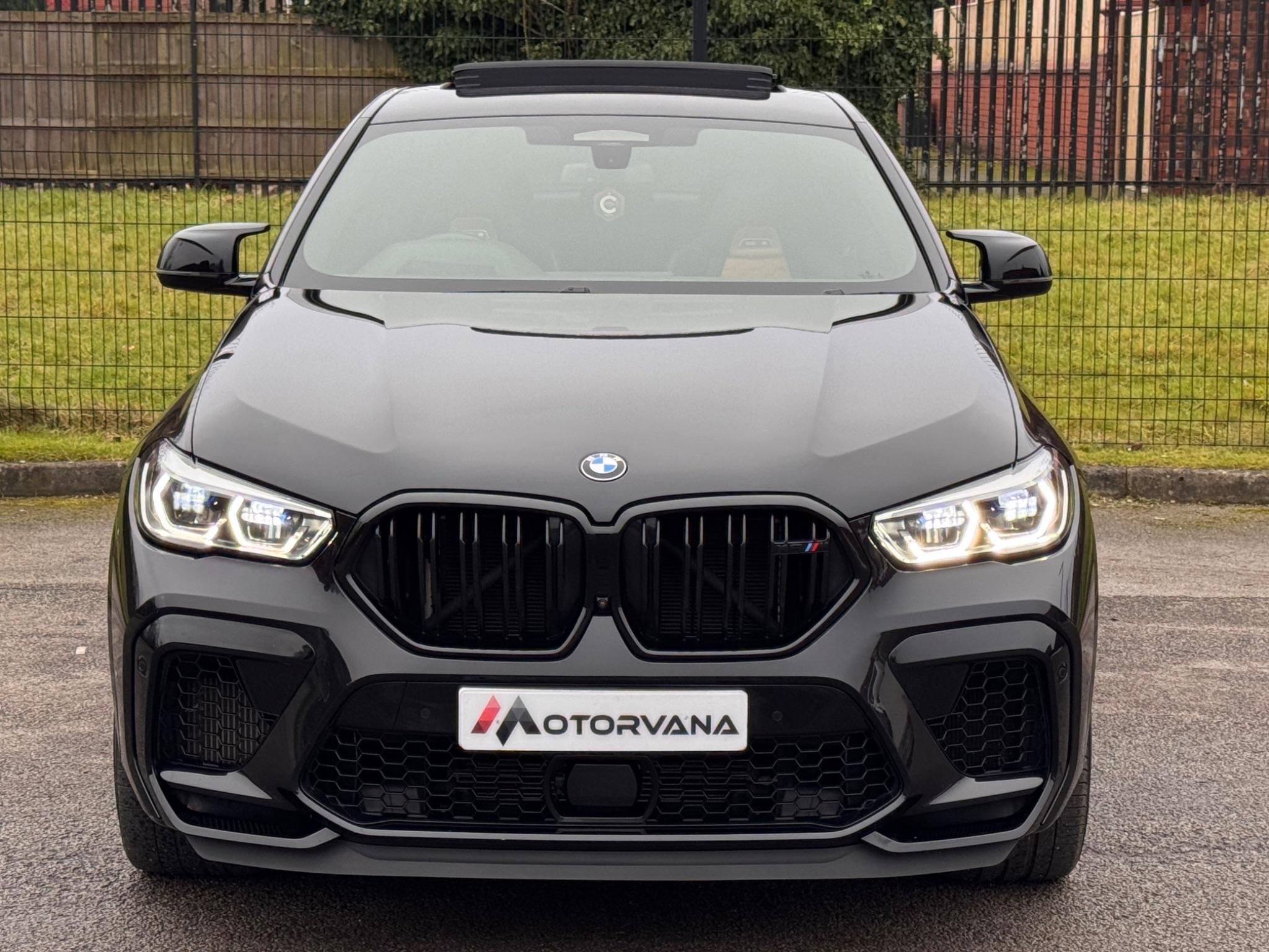 BMW X6 M view 2