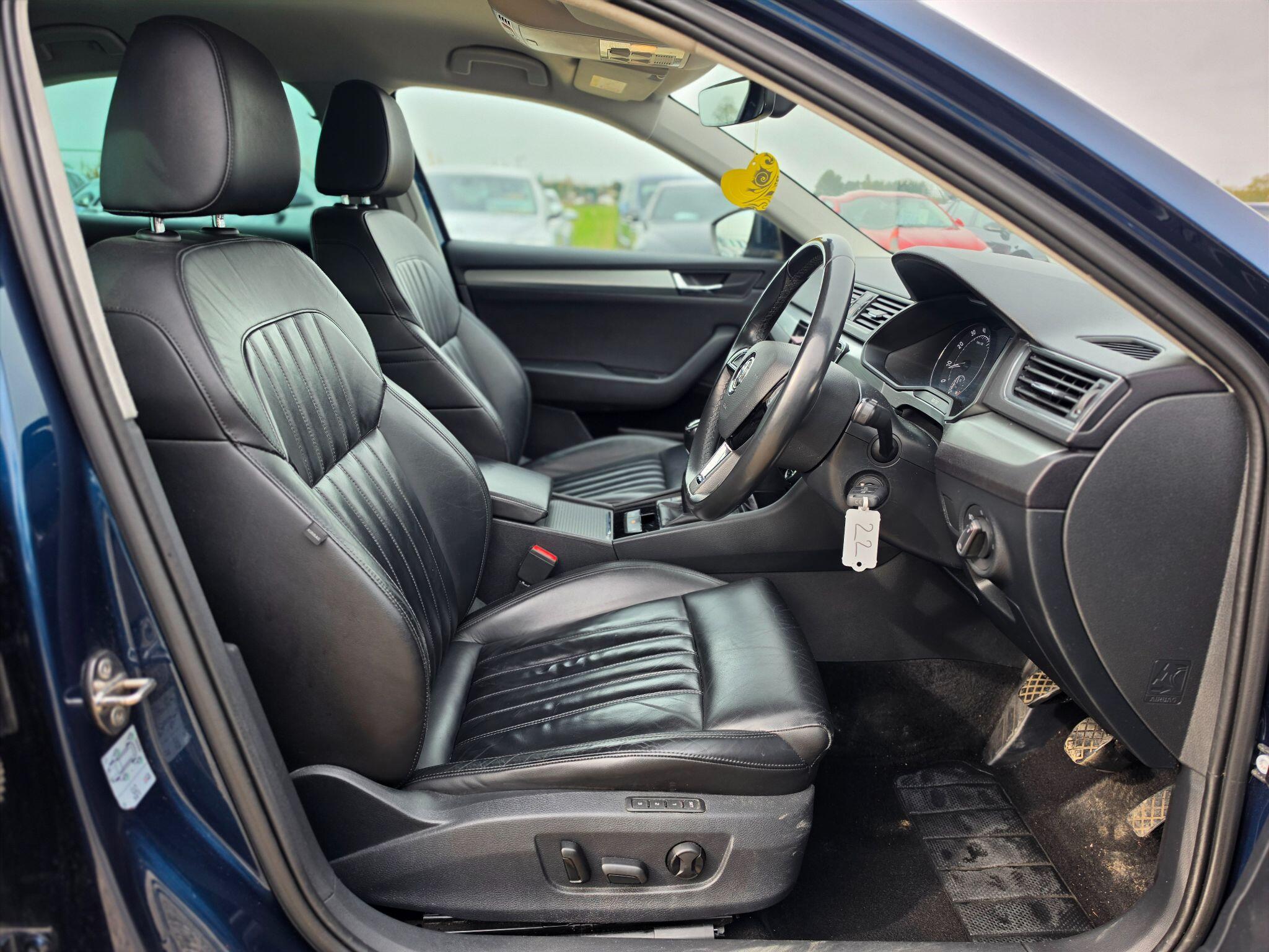 Skoda Superb view 7