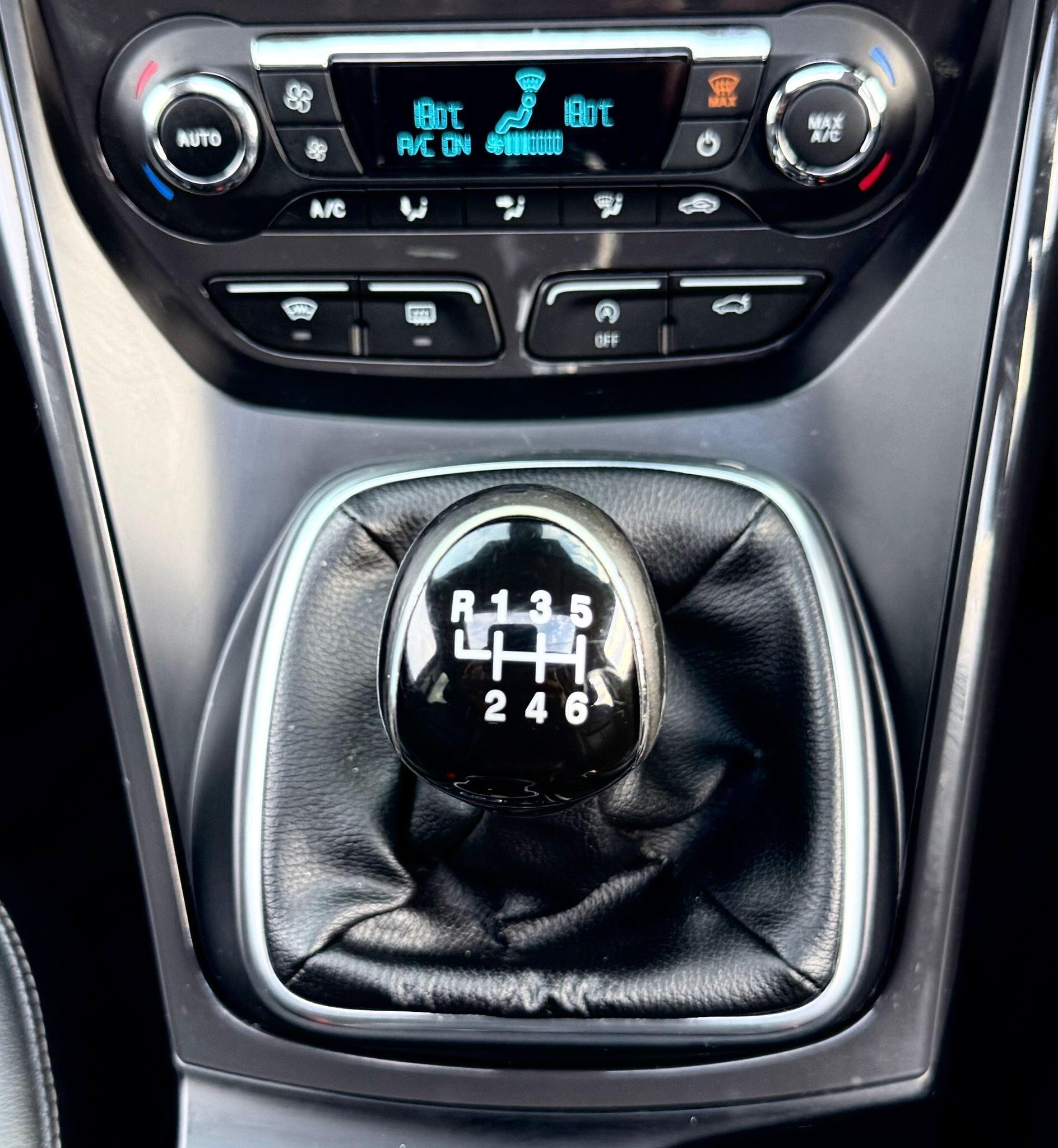 Ford Kuga view 50