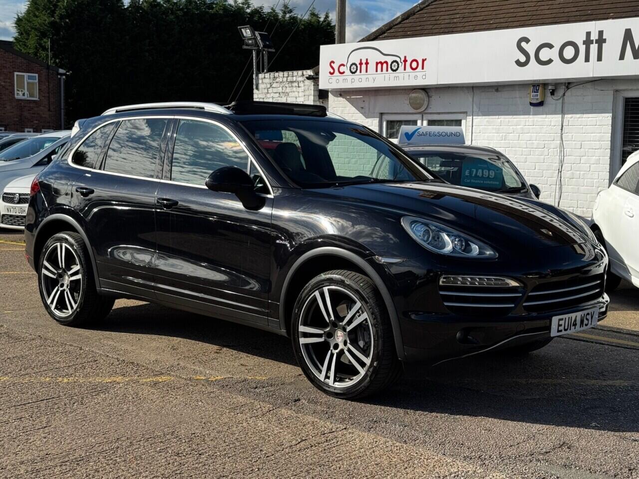 Porsche Cayenne view 12