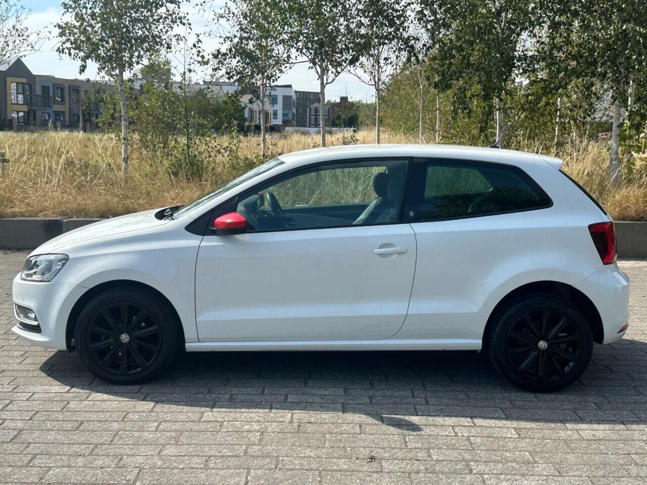 Volkswagen Polo view 12