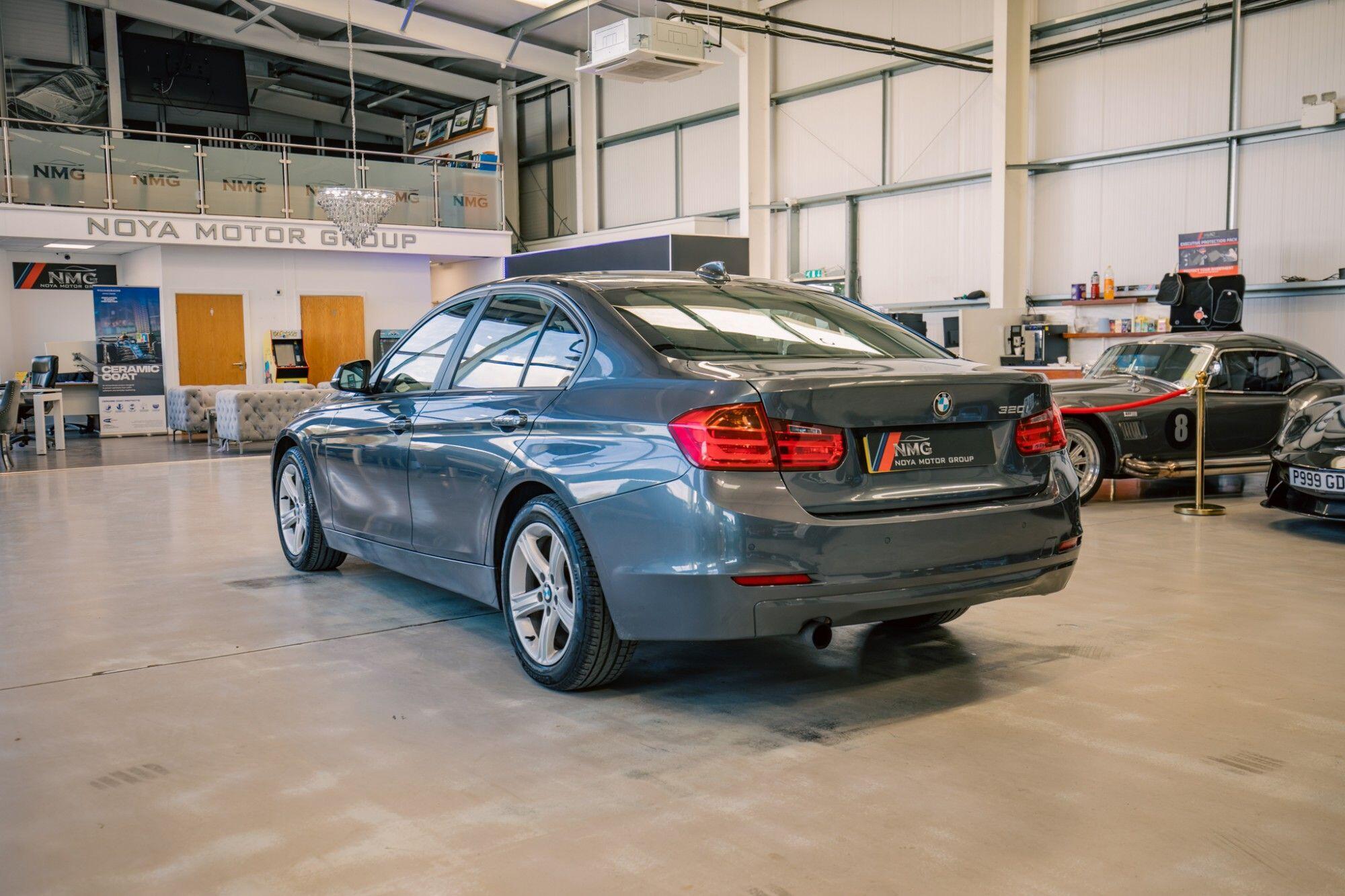 BMW 3 Series view 27