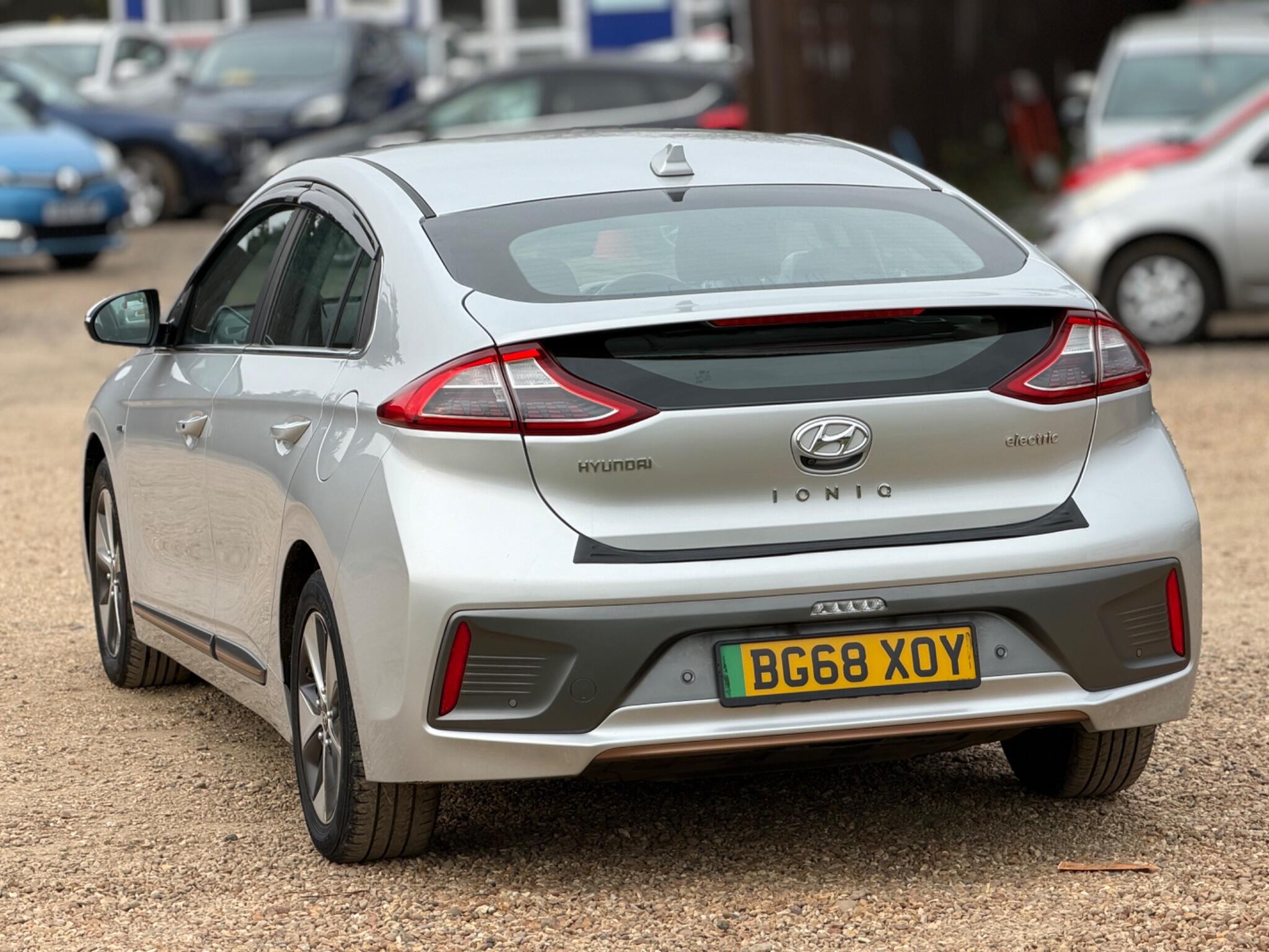 2018 Hyundai IONIQ 28kWh Premium Auto 5dr image 10