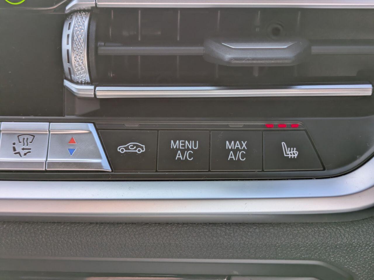 BMW 3 Series view 16