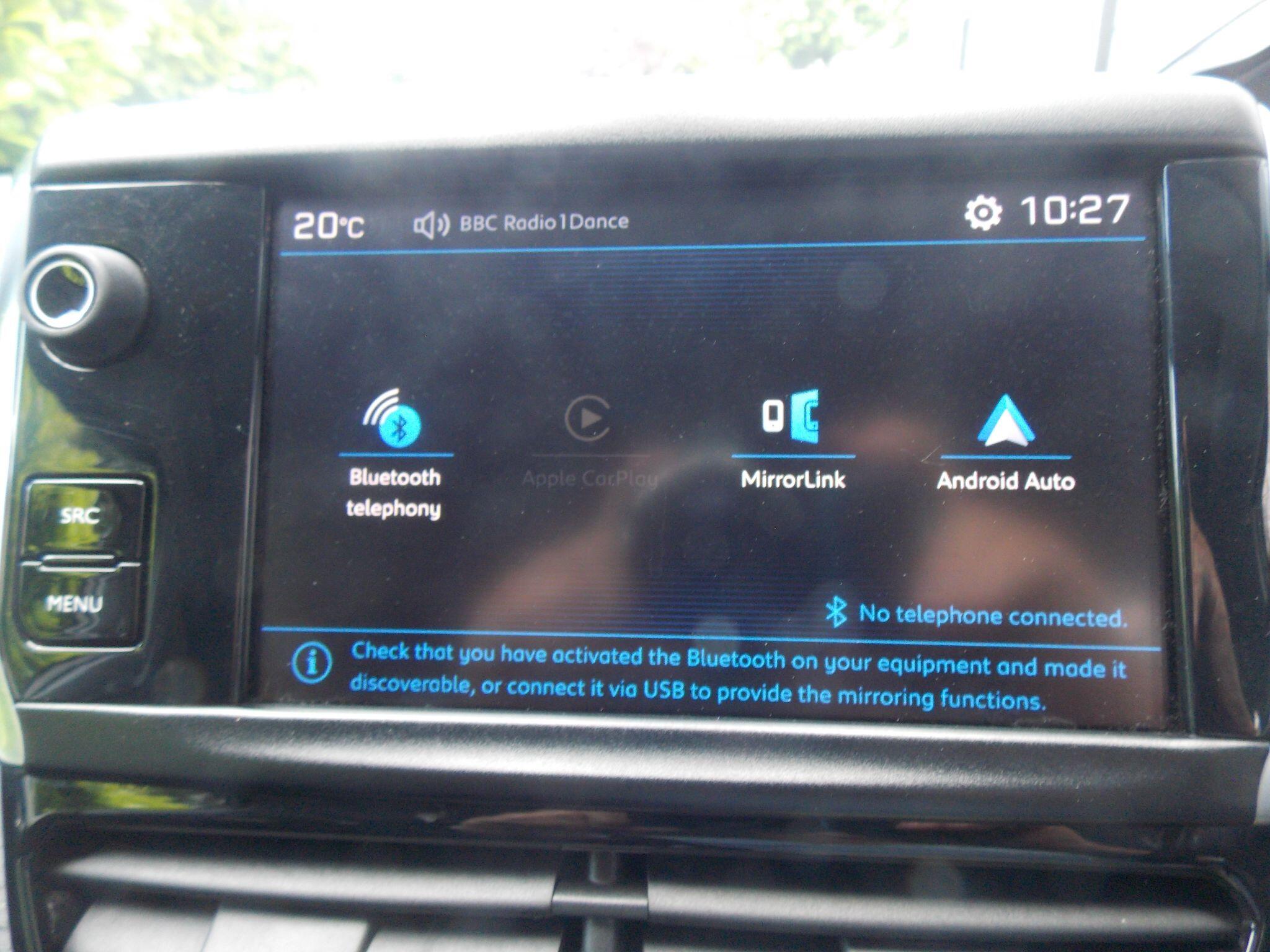 Peugeot 208 view 40