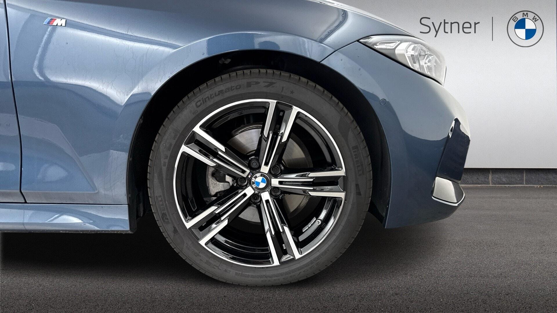 BMW 3 Series view 14