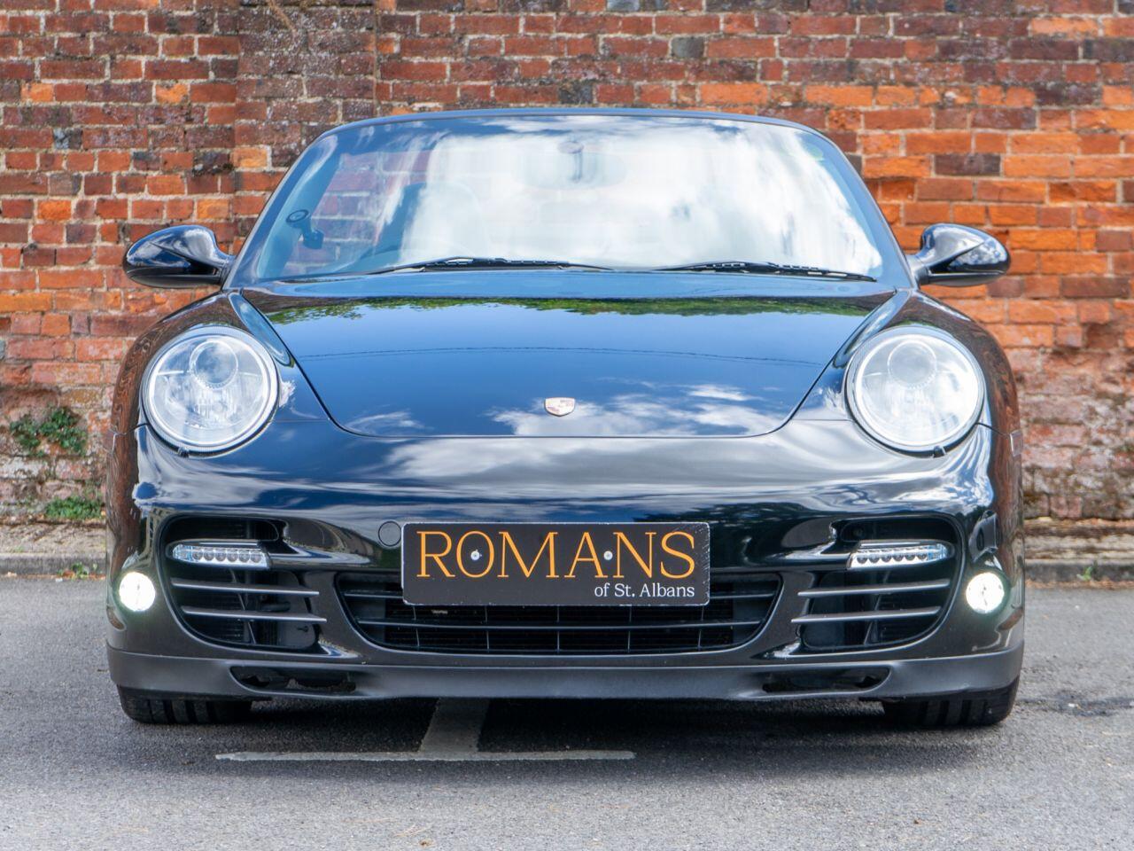 Porsche 911 view 5