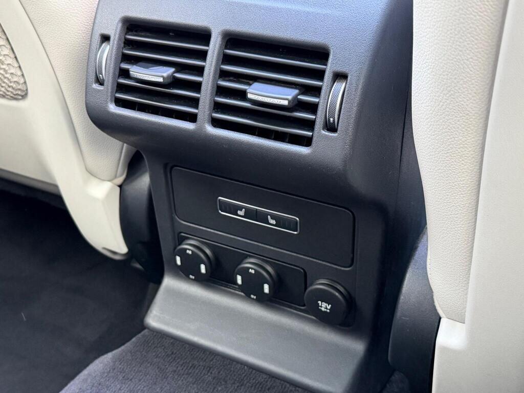 Jaguar F-Pace view 47