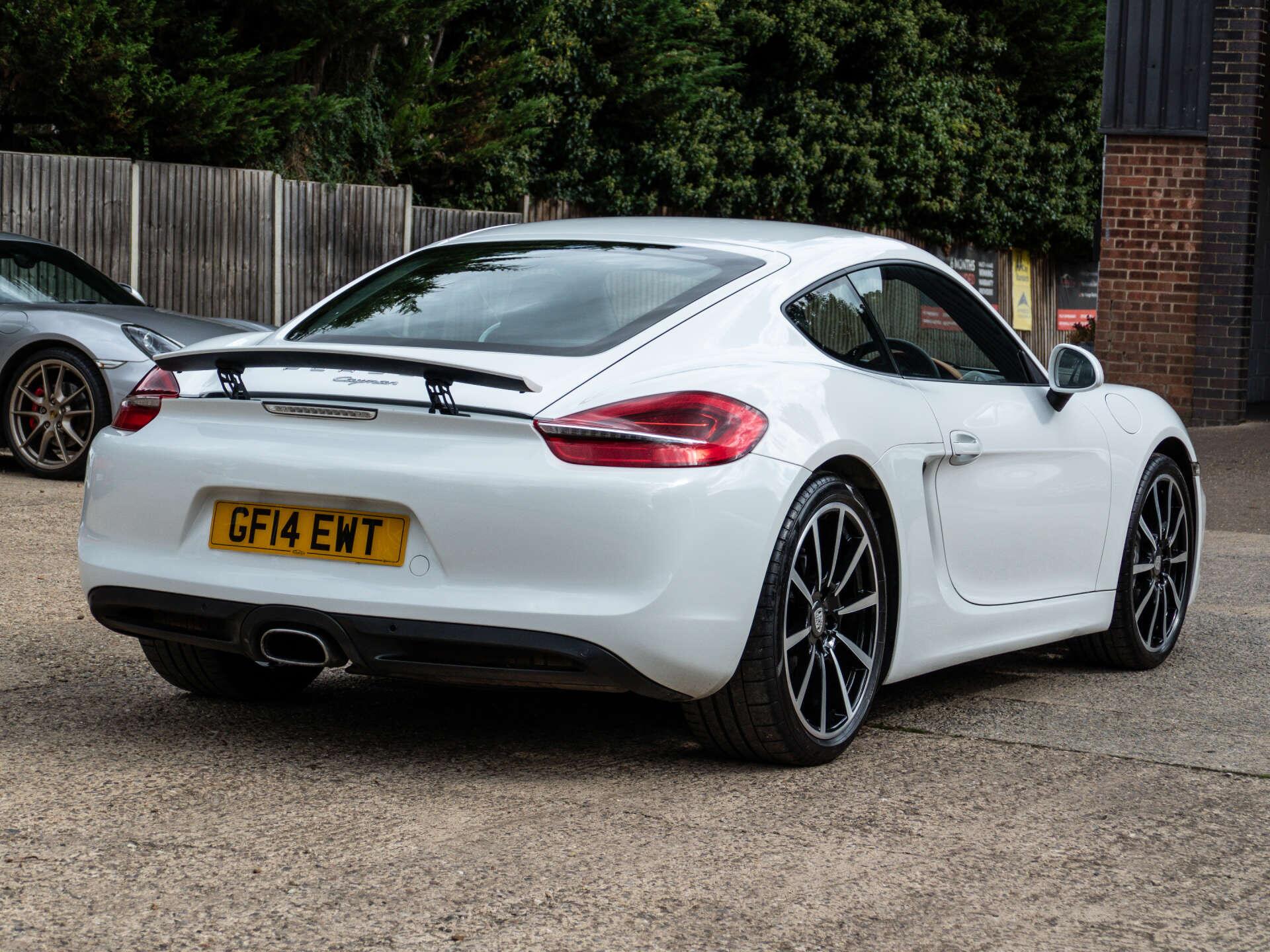 Porsche Cayman view 17