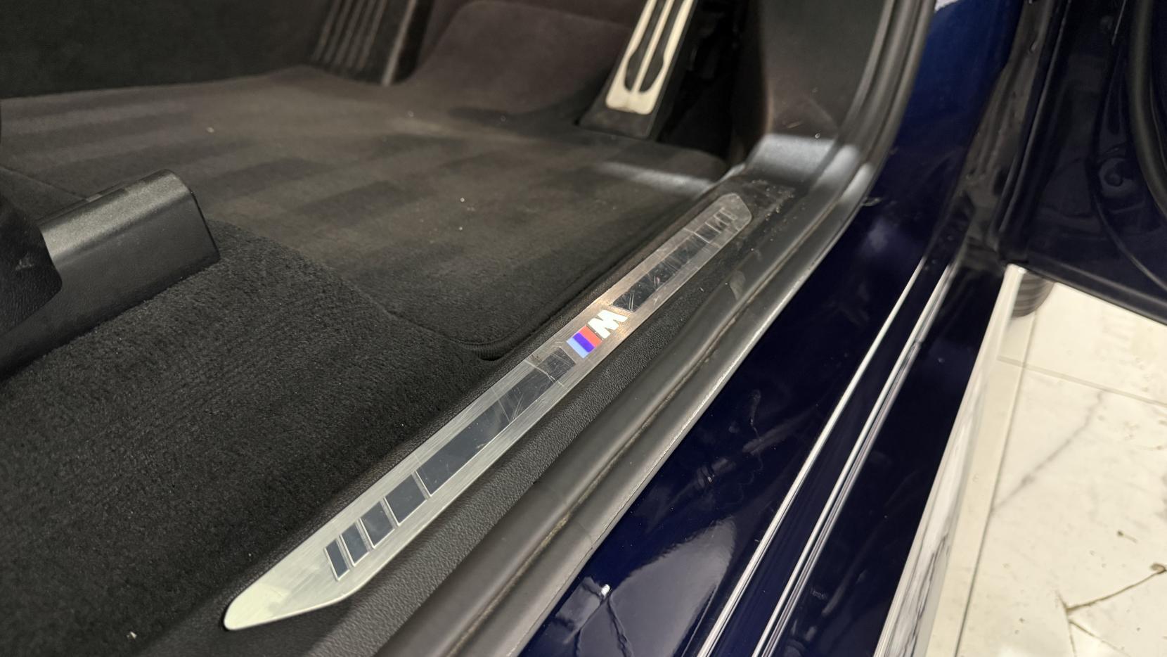 BMW X5 view 37