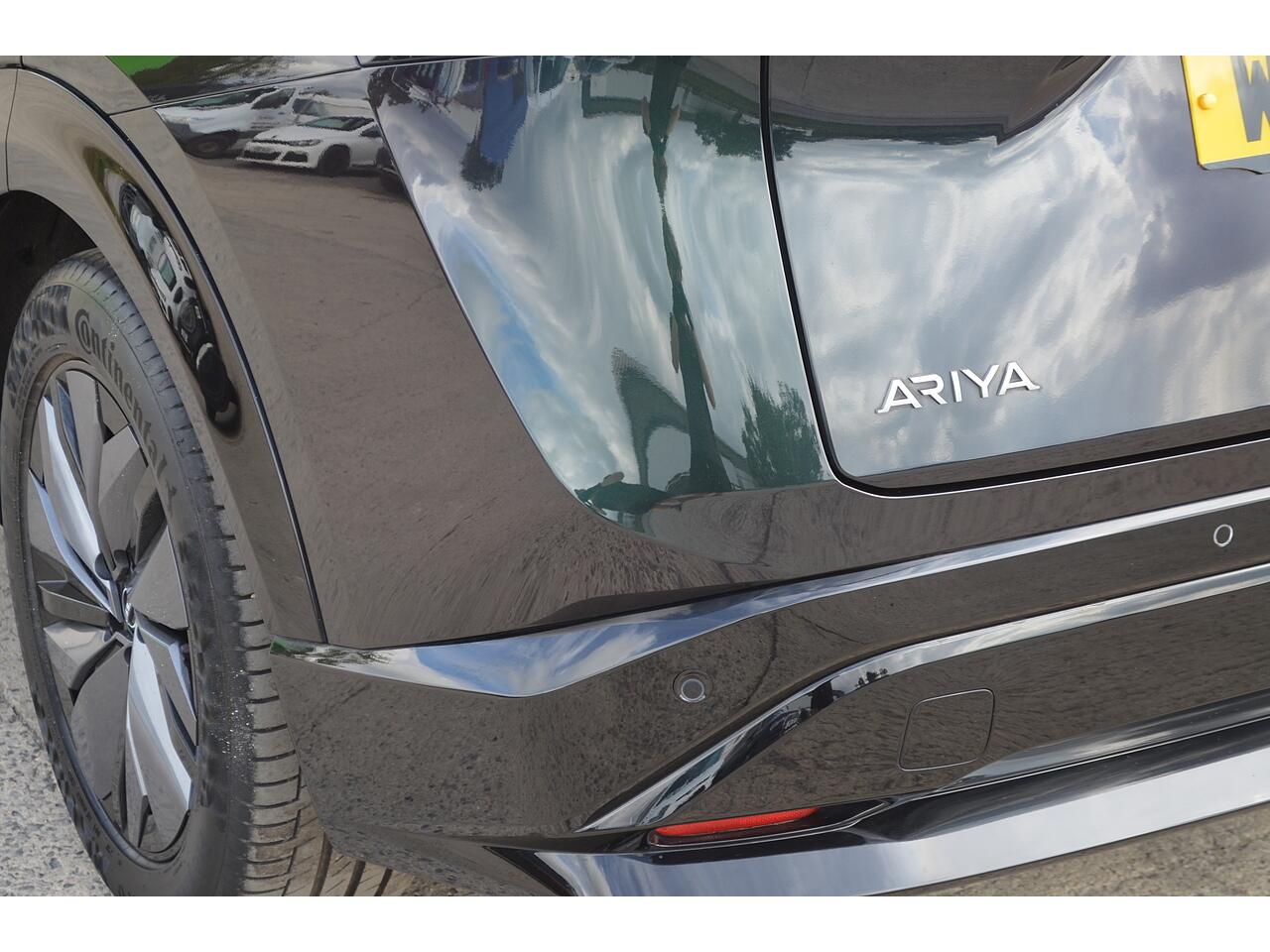 Nissan Ariya view 35