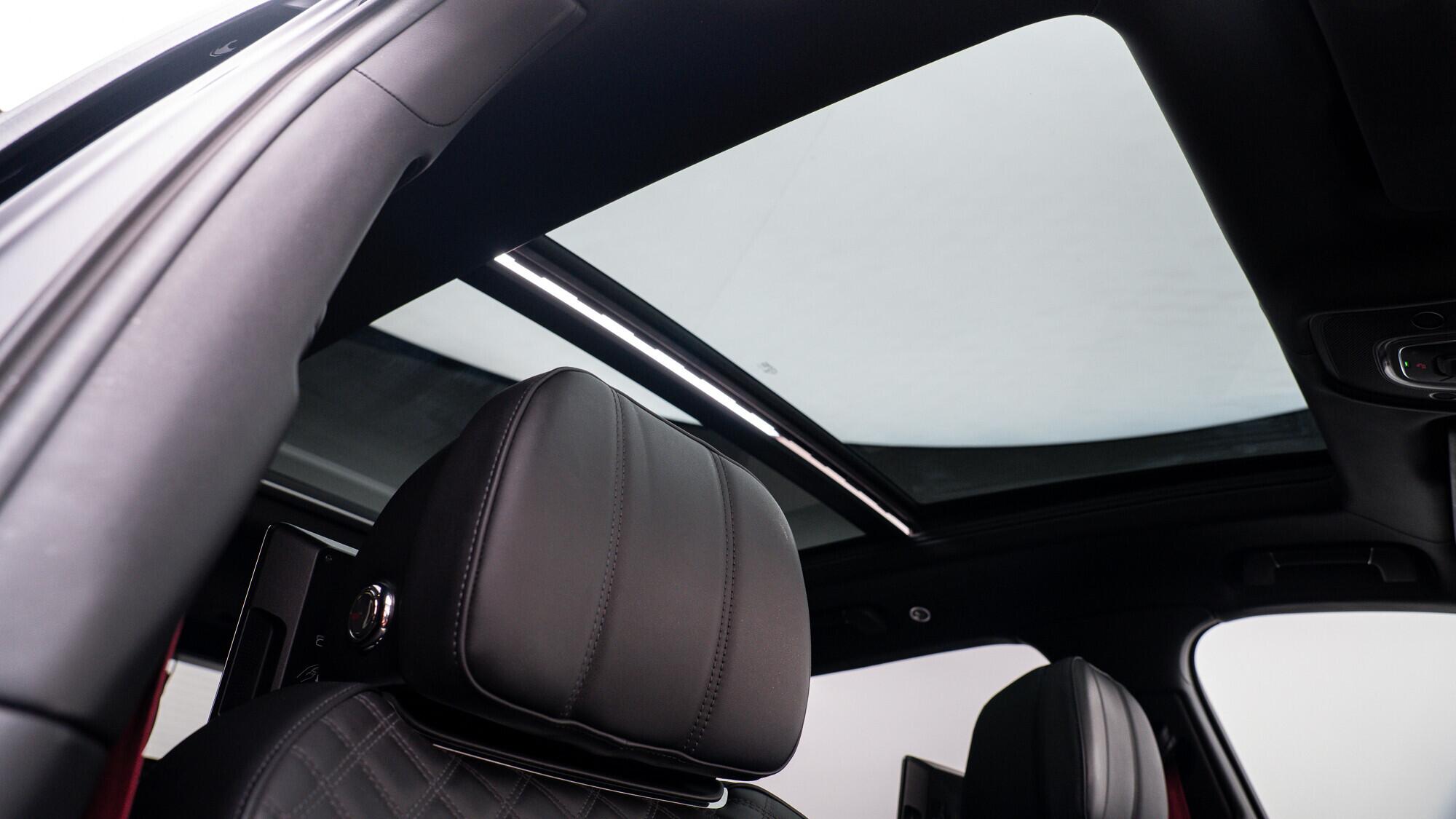 Bentley Bentayga view 9