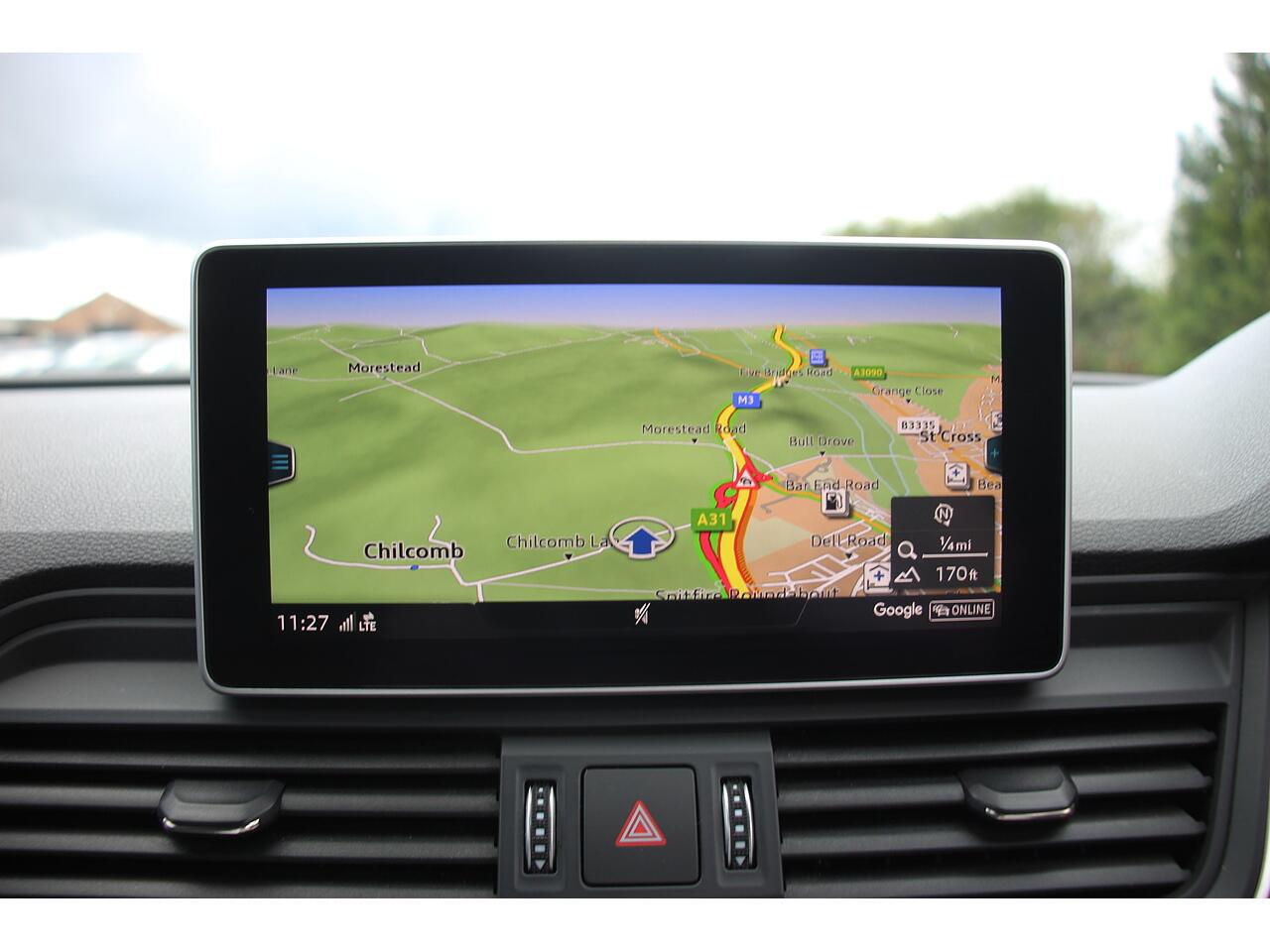 Audi Q5 view 24