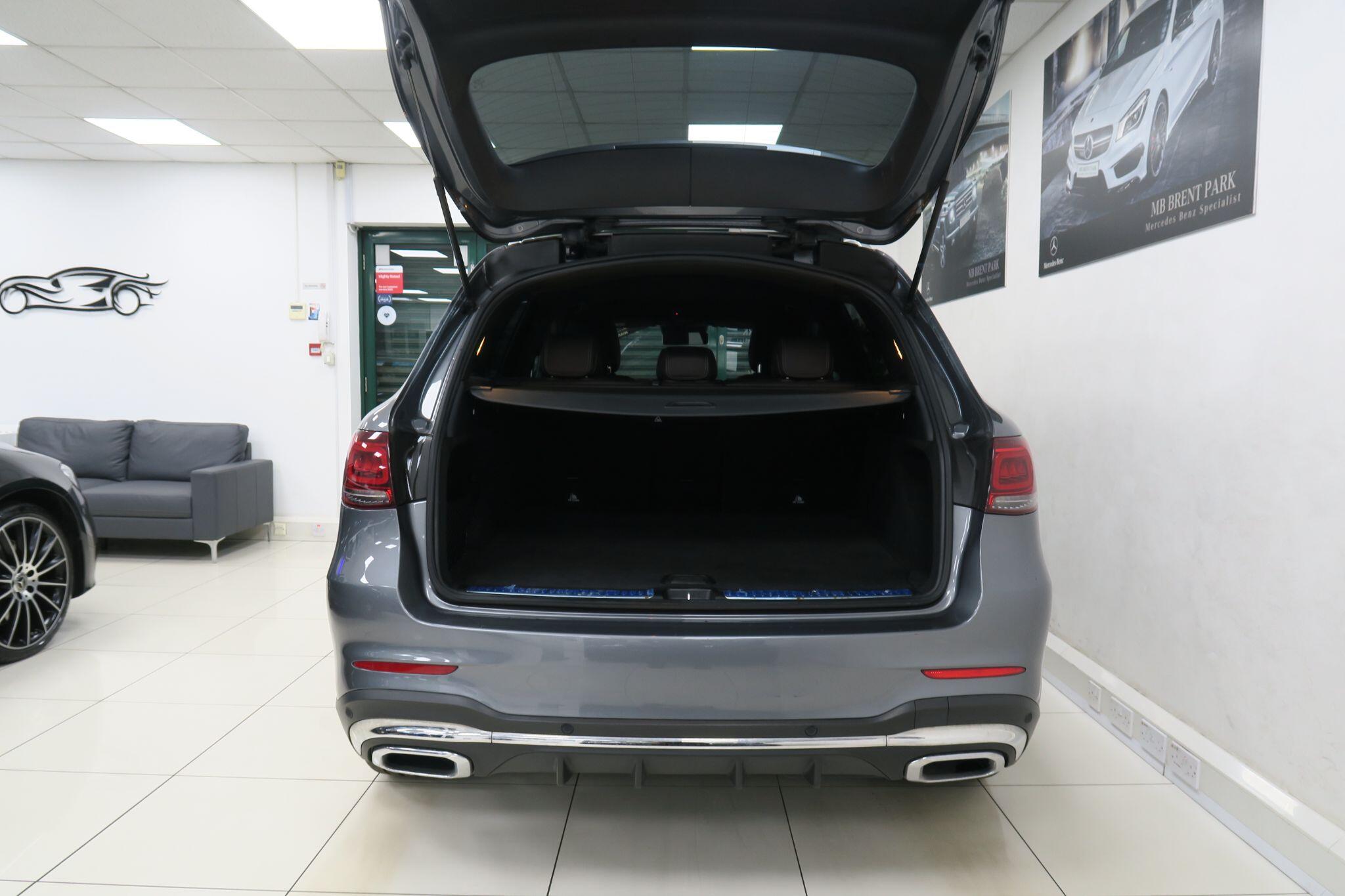 Mercedes-Benz GLC view 17