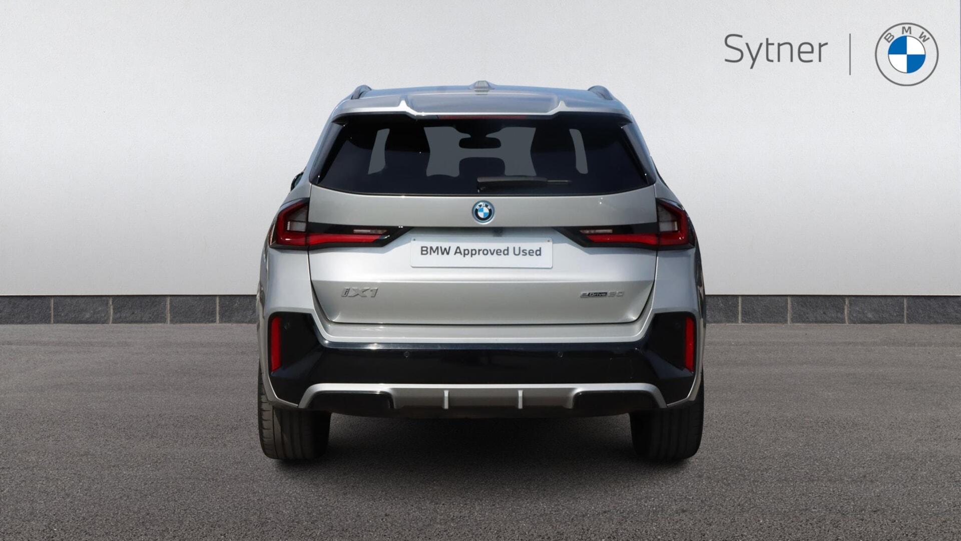 BMW Ix1 view 15
