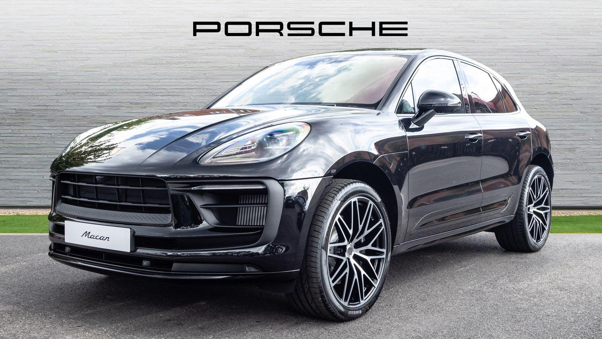Porsche Macan view 3