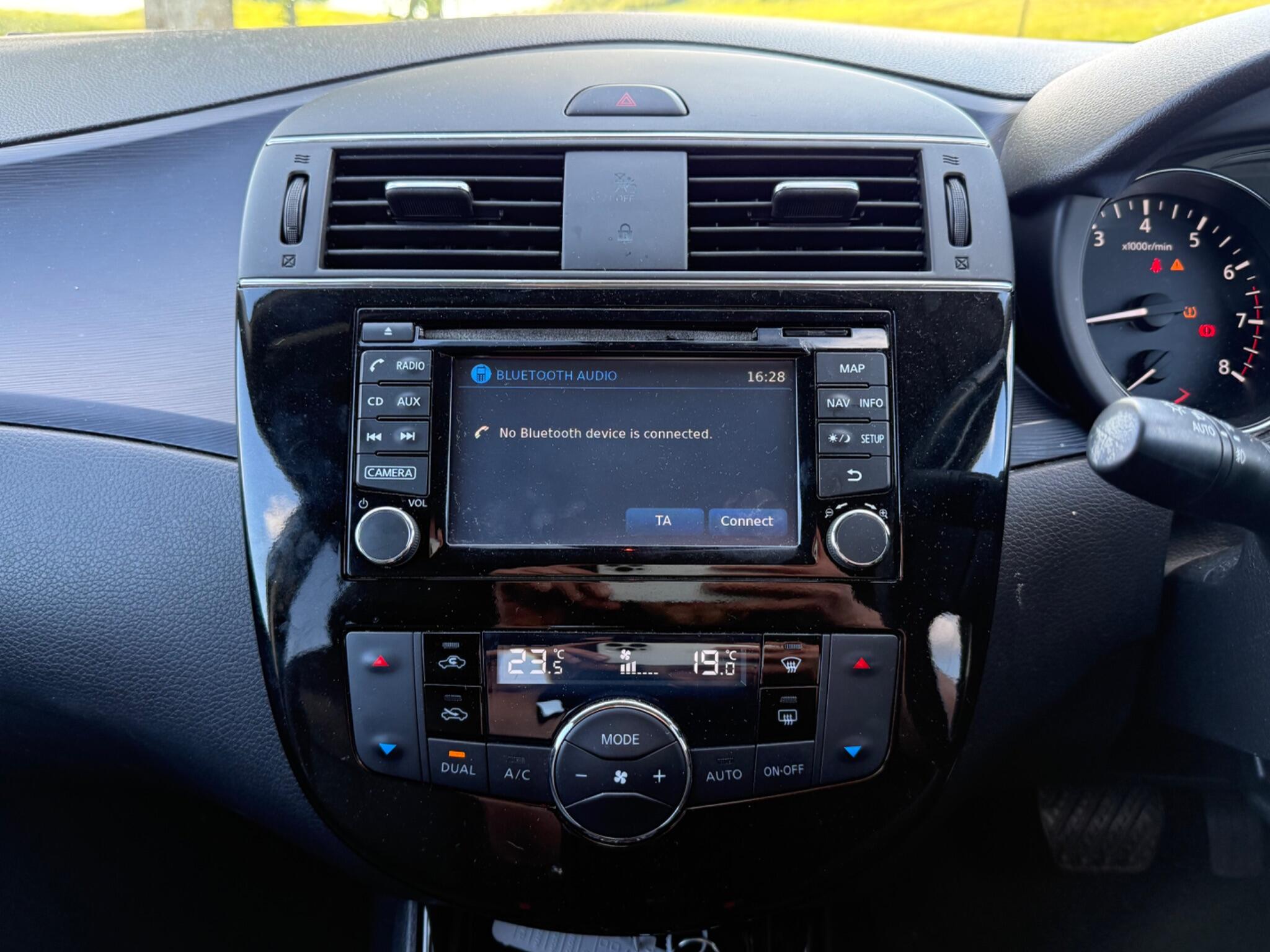 Nissan Pulsar view 11