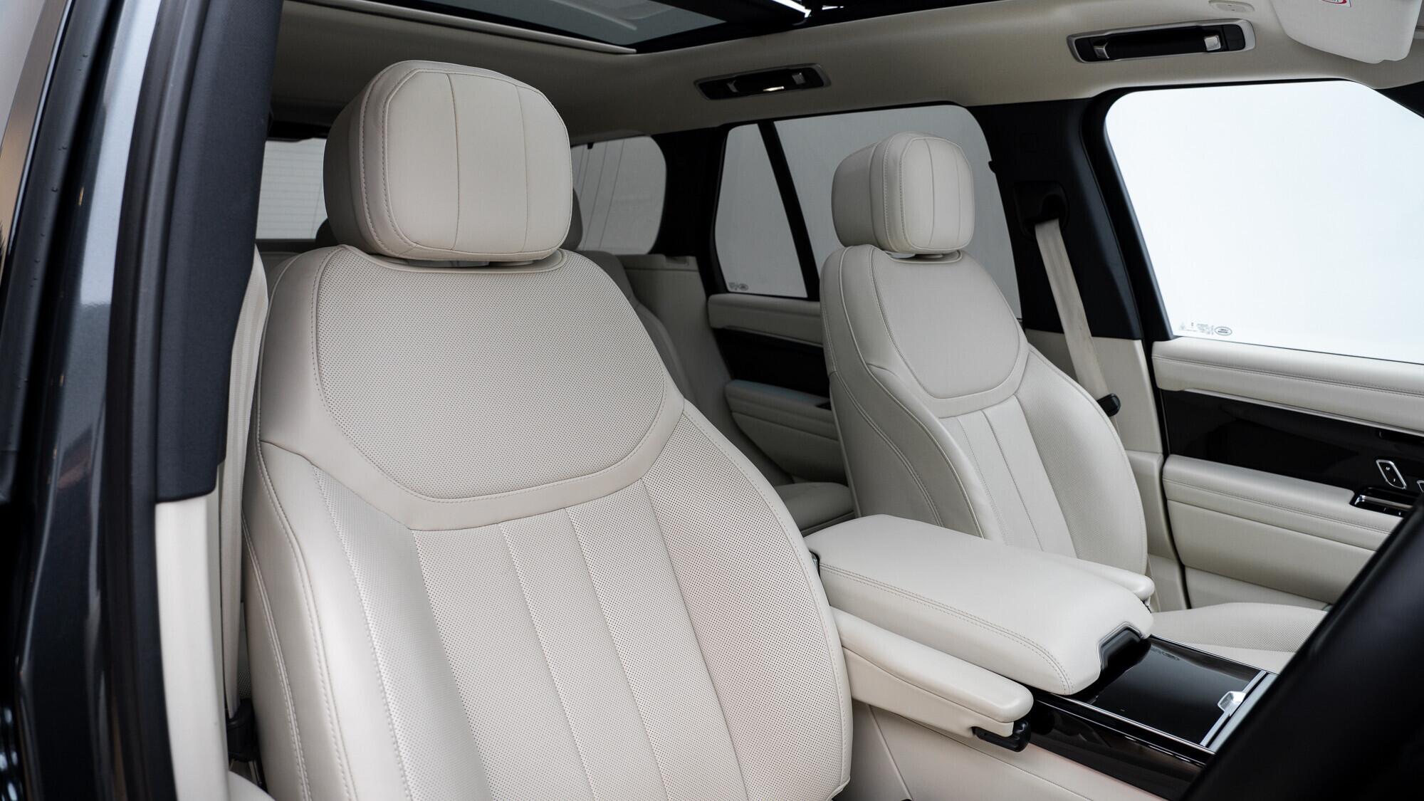 Land Rover Range Rover view 6