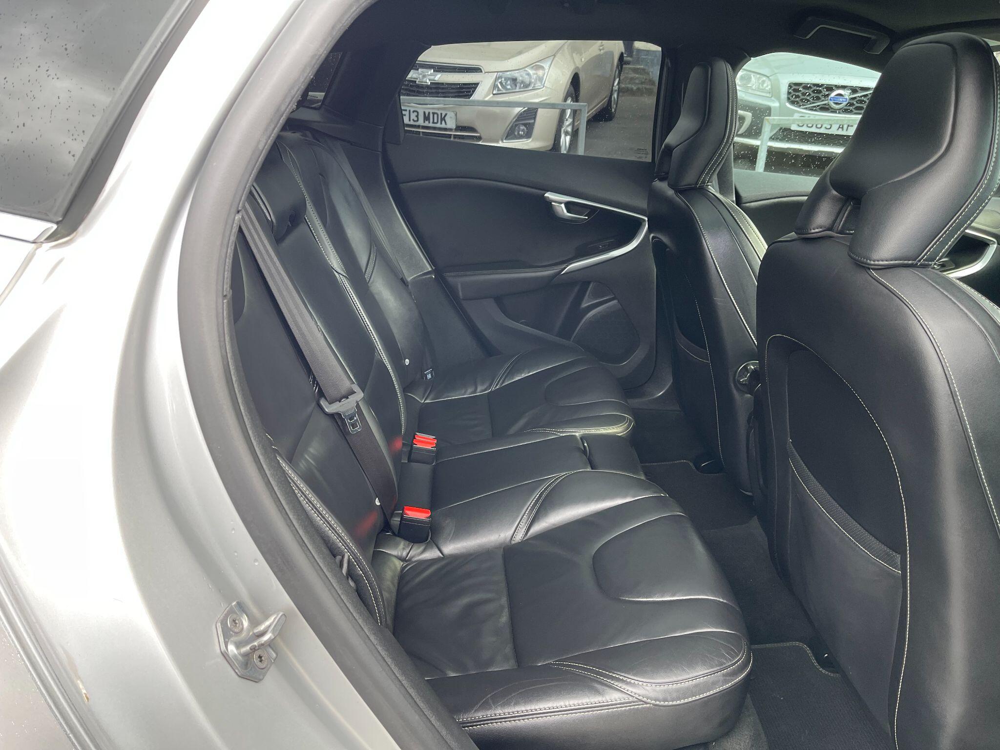 Volvo V40 view 31
