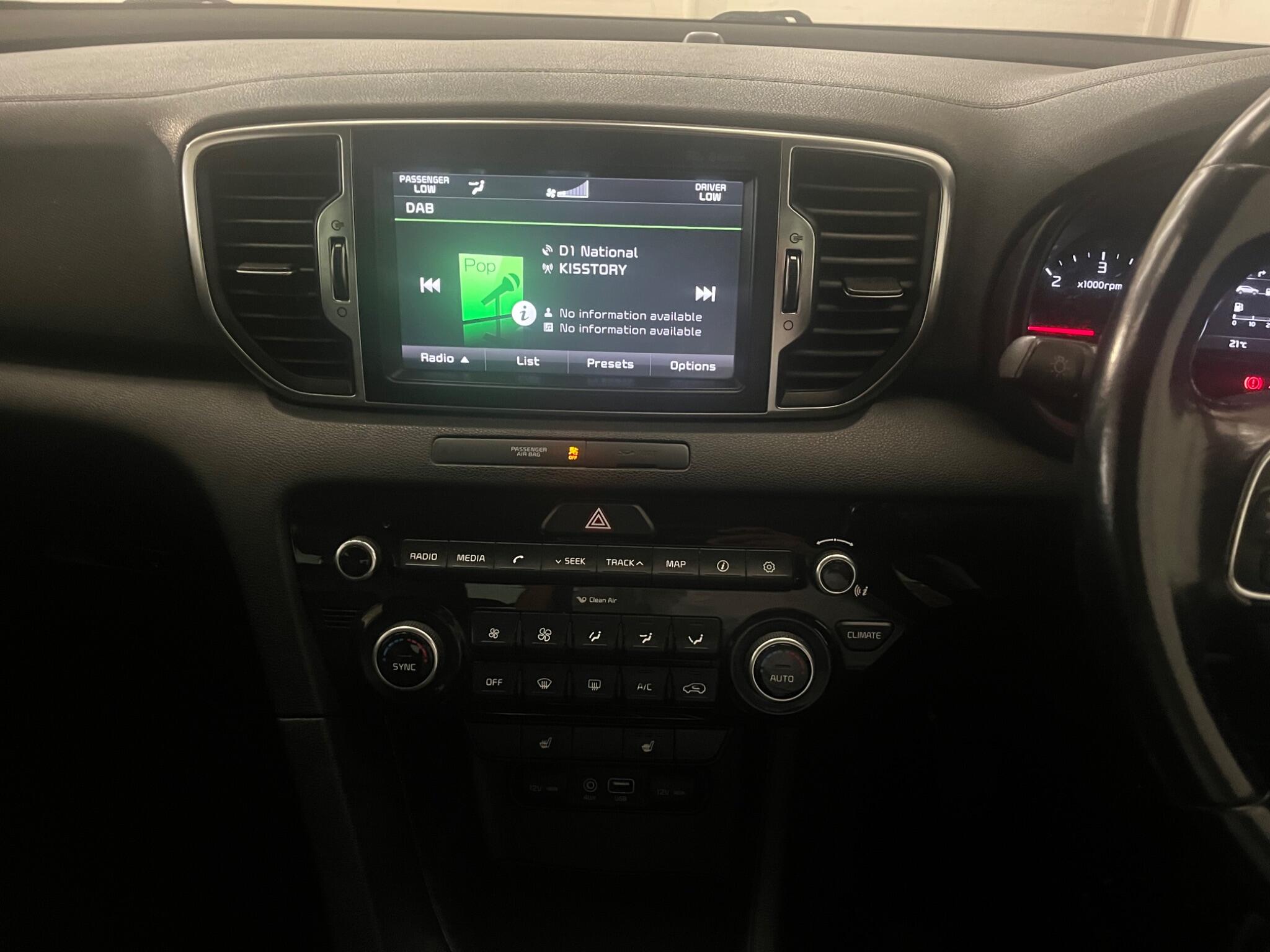 2016 Kia Sportage image 33