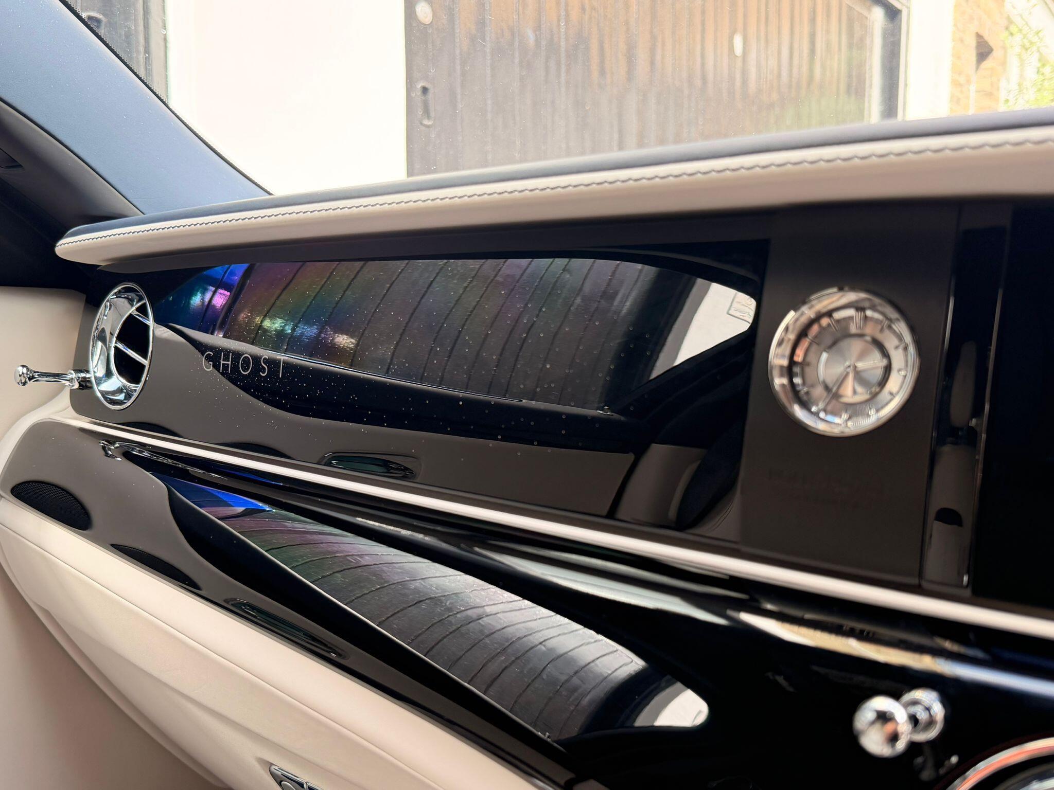Rolls-Royce Ghost view 42