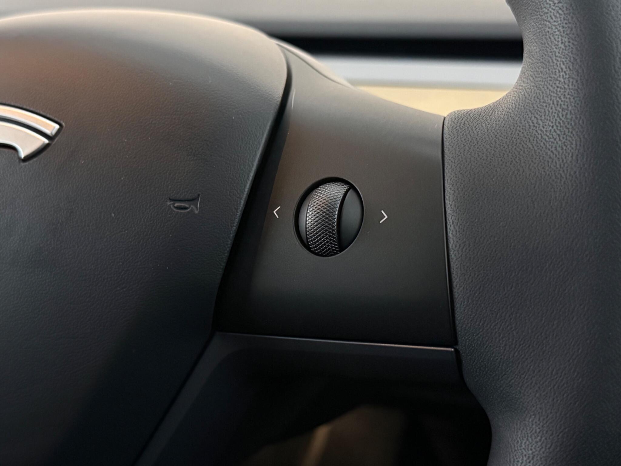 Tesla Model Y view 16
