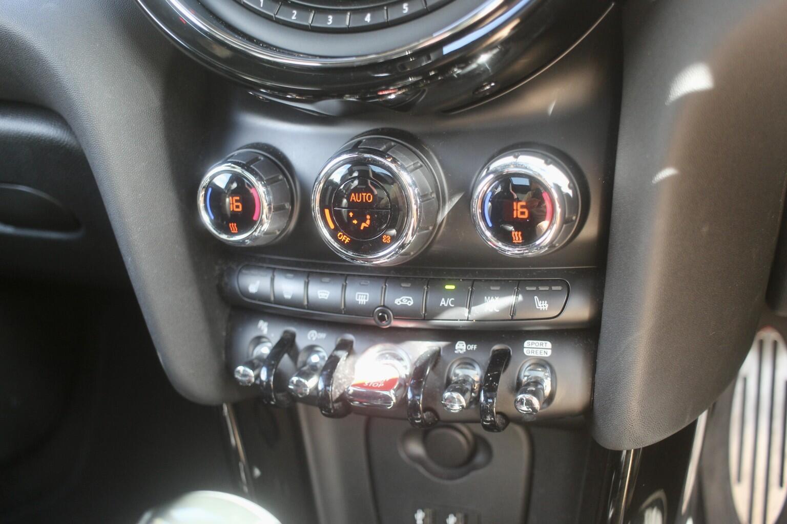 Mini Hatch view 16