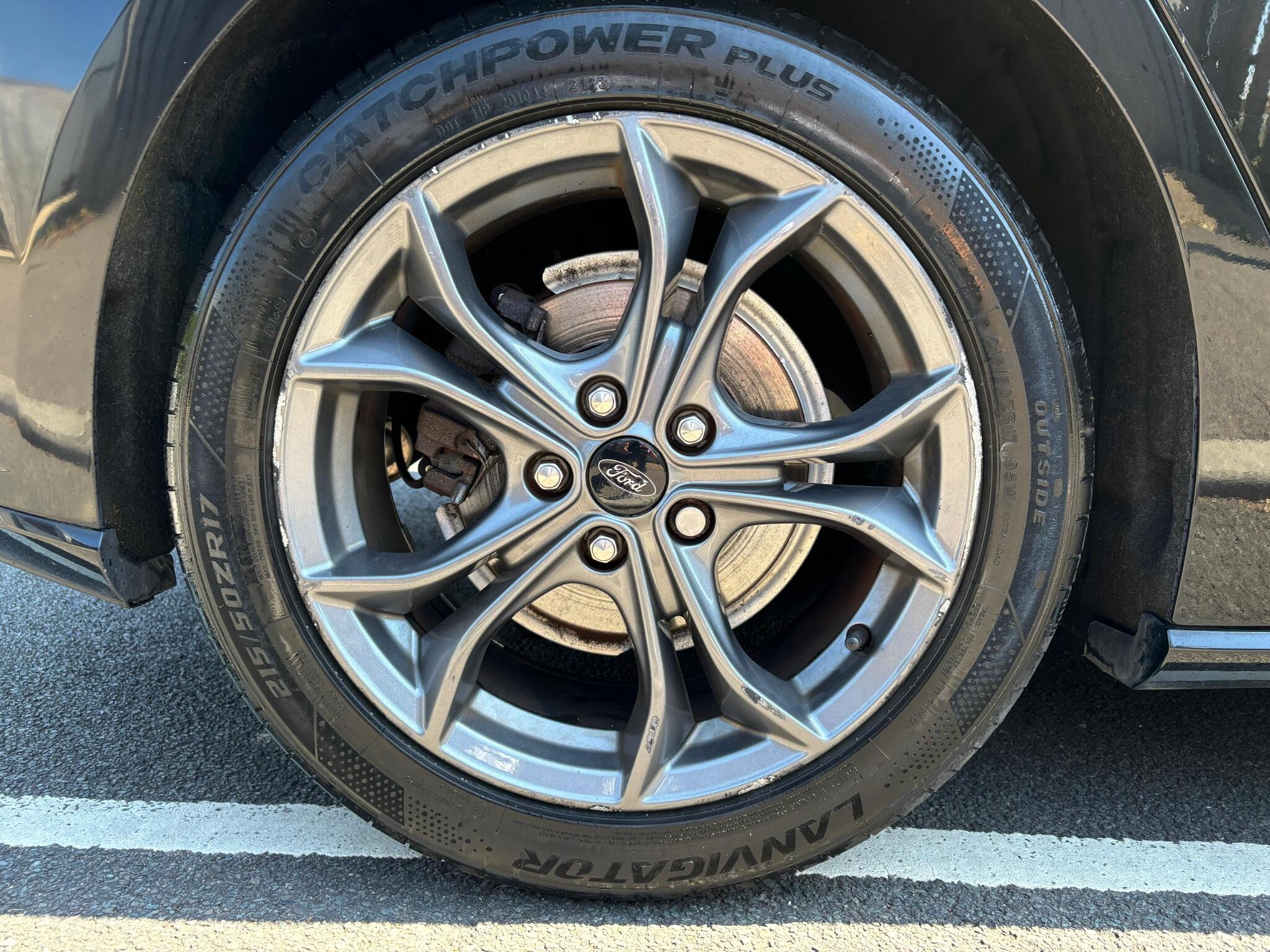 Ford Focus view 28