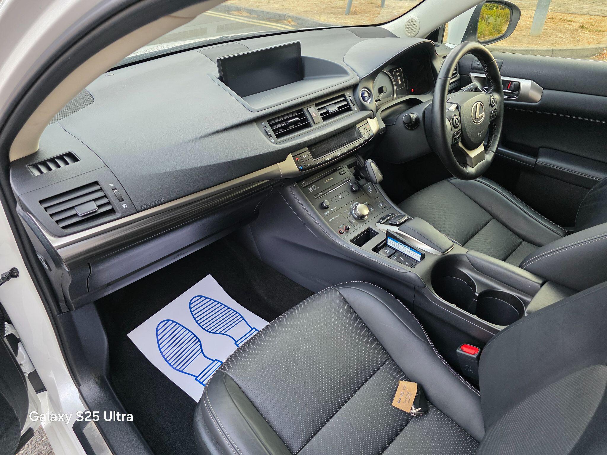 Lexus CT view 26