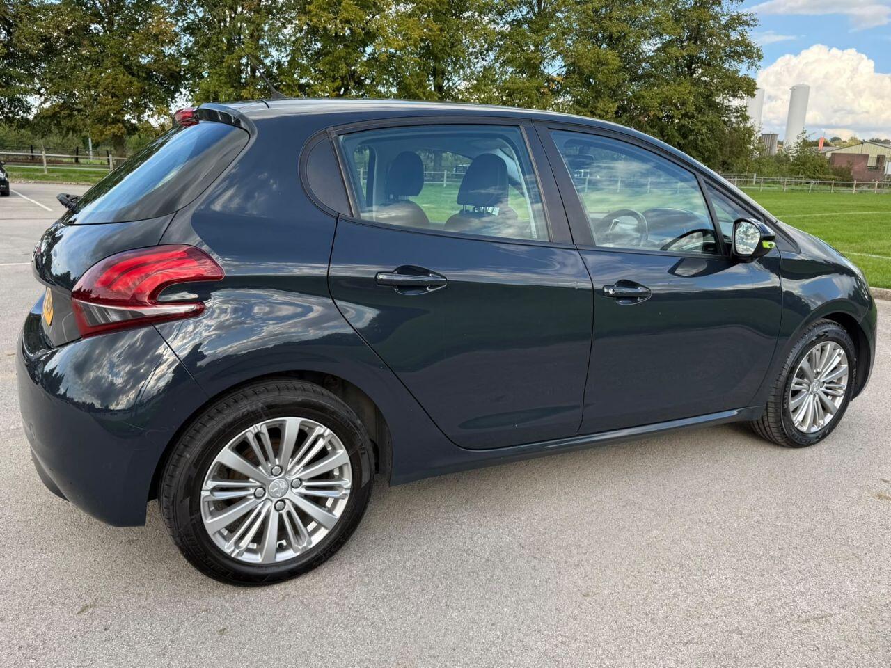 Peugeot 208 view 57